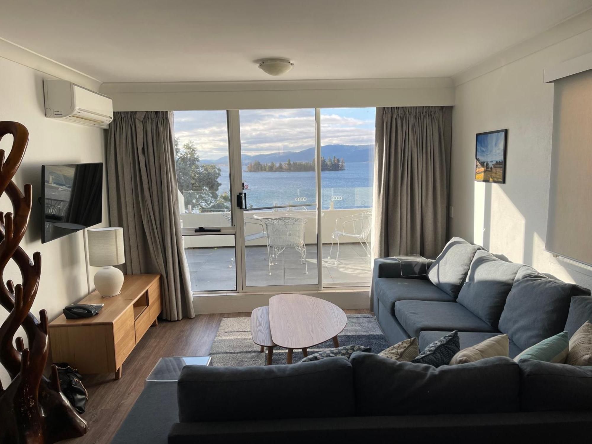 Horizons 424 Waterfront 2 Bedroom Jindabyne