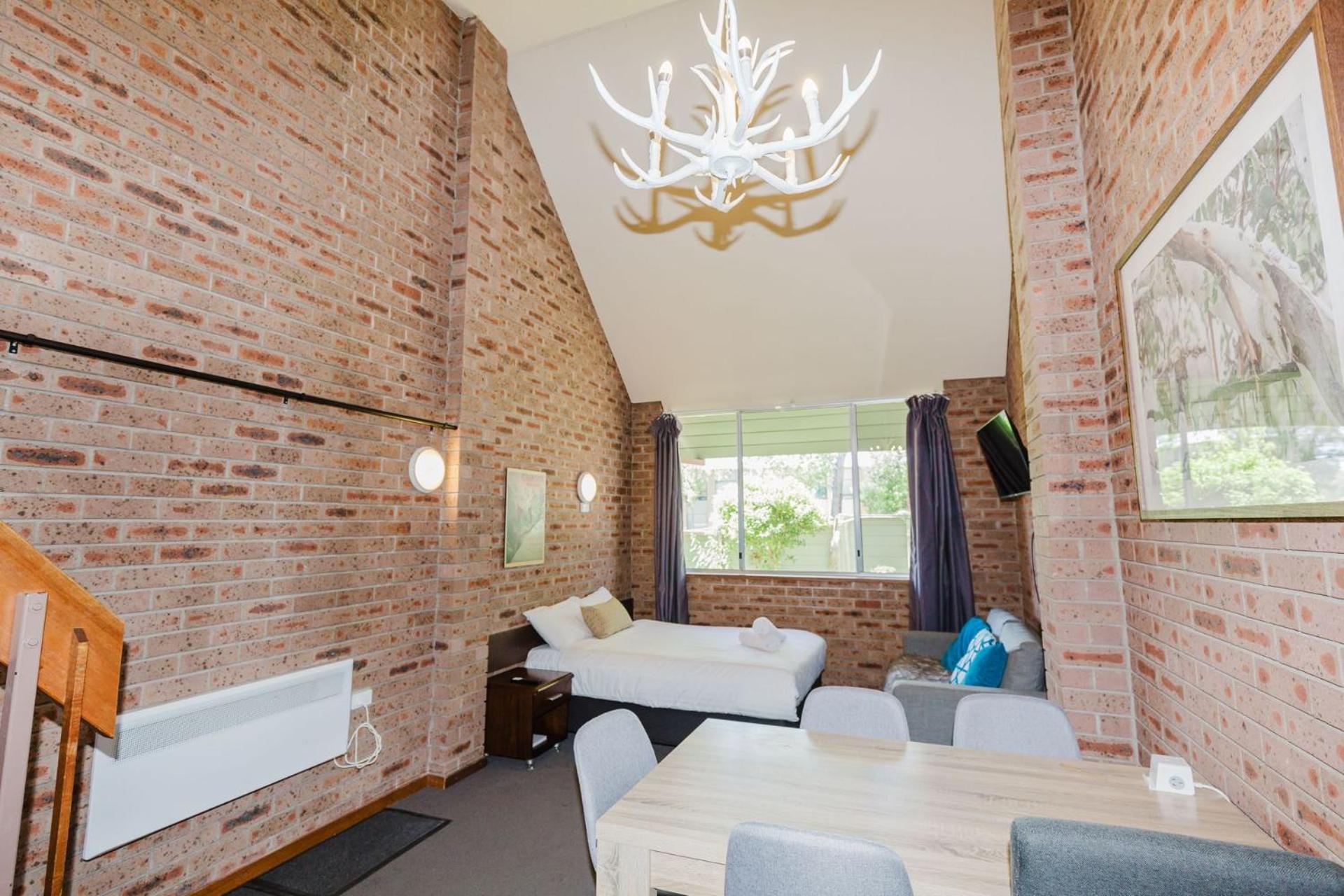 Gables 13 Of 2 Clyde Street Jindabyne