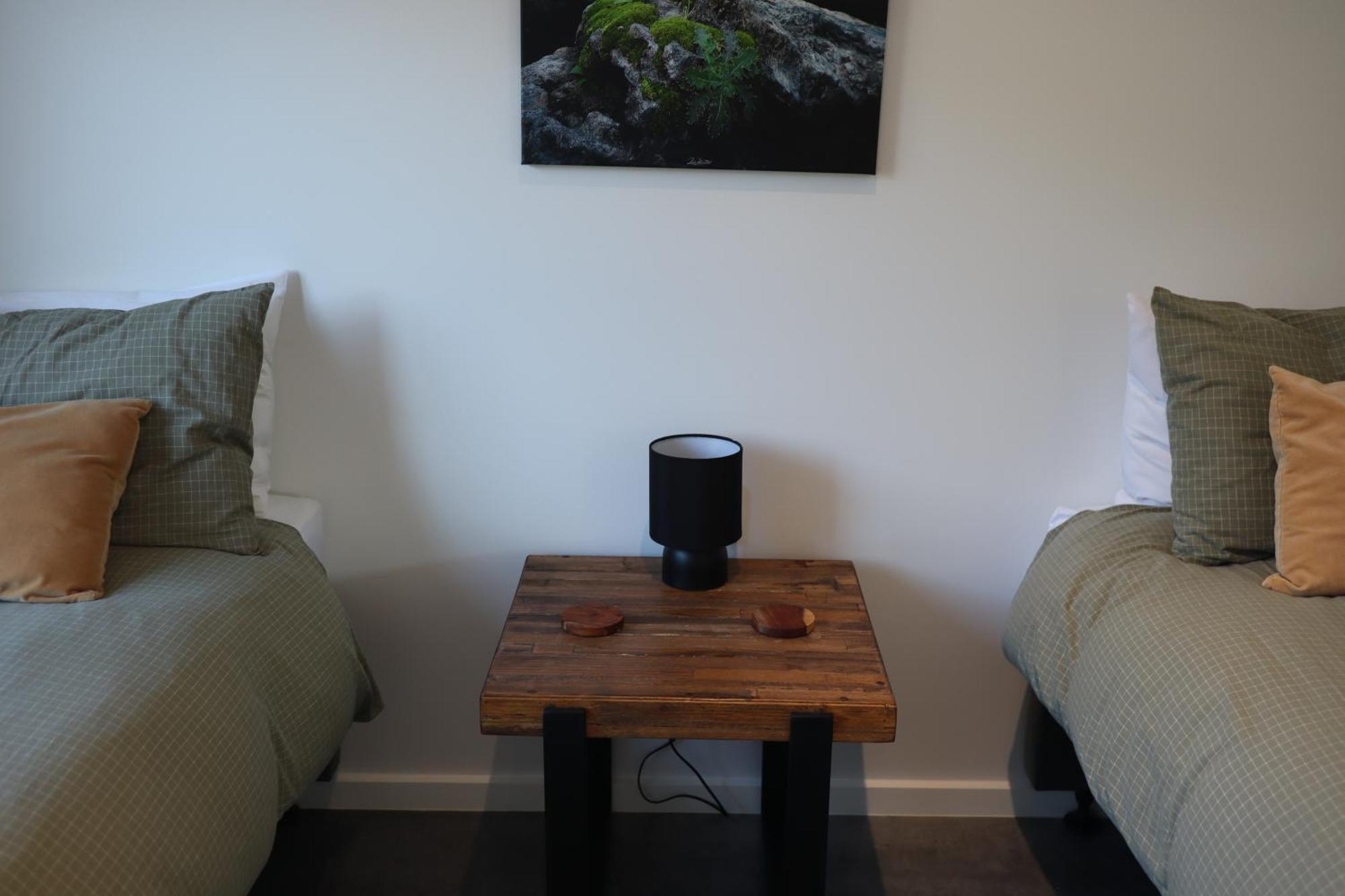 #2 New Modern Cabin With Amazing Views Over Lake Holiday home