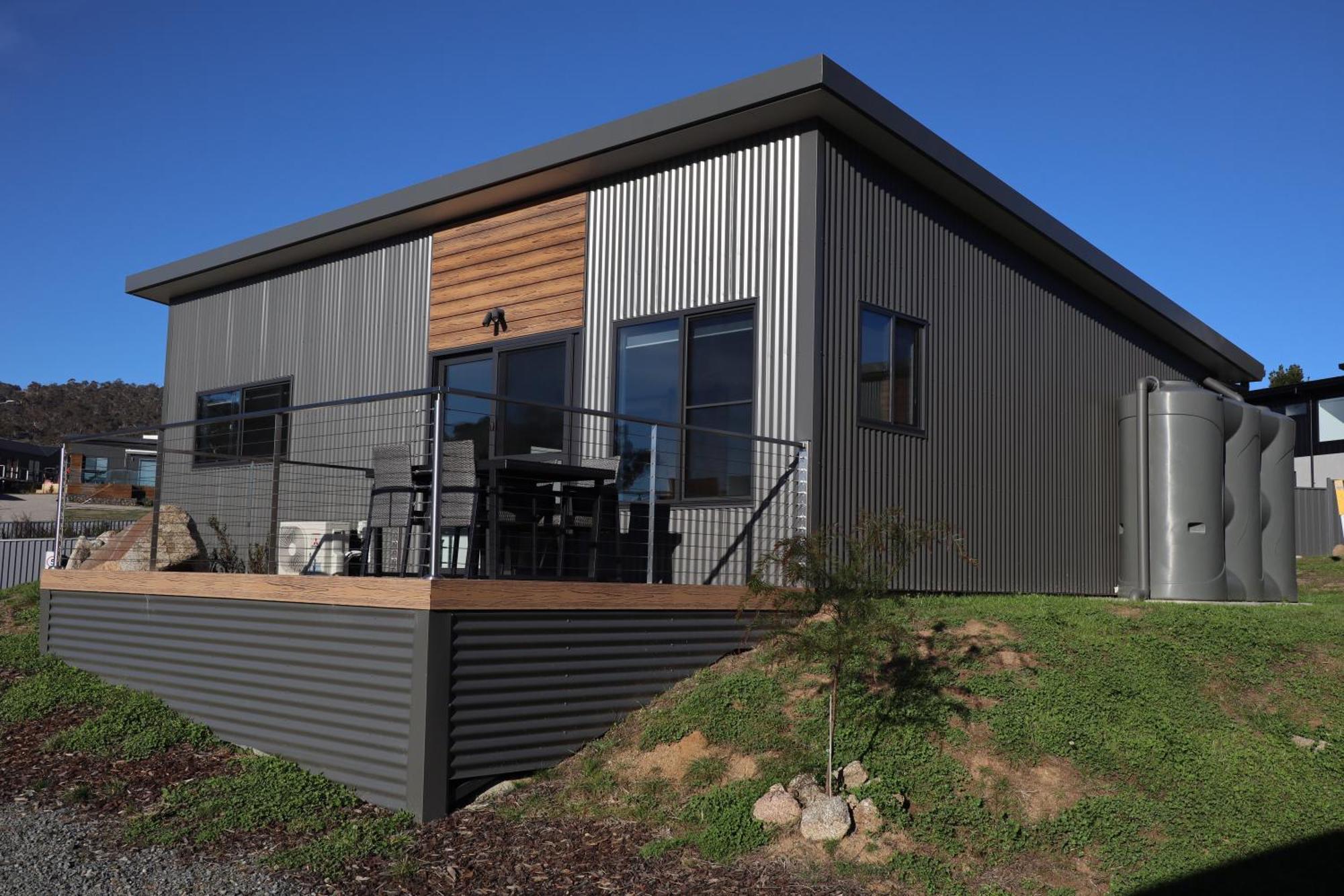 Holiday home #2 New Modern Cabin With Amazing Views Over Lake *