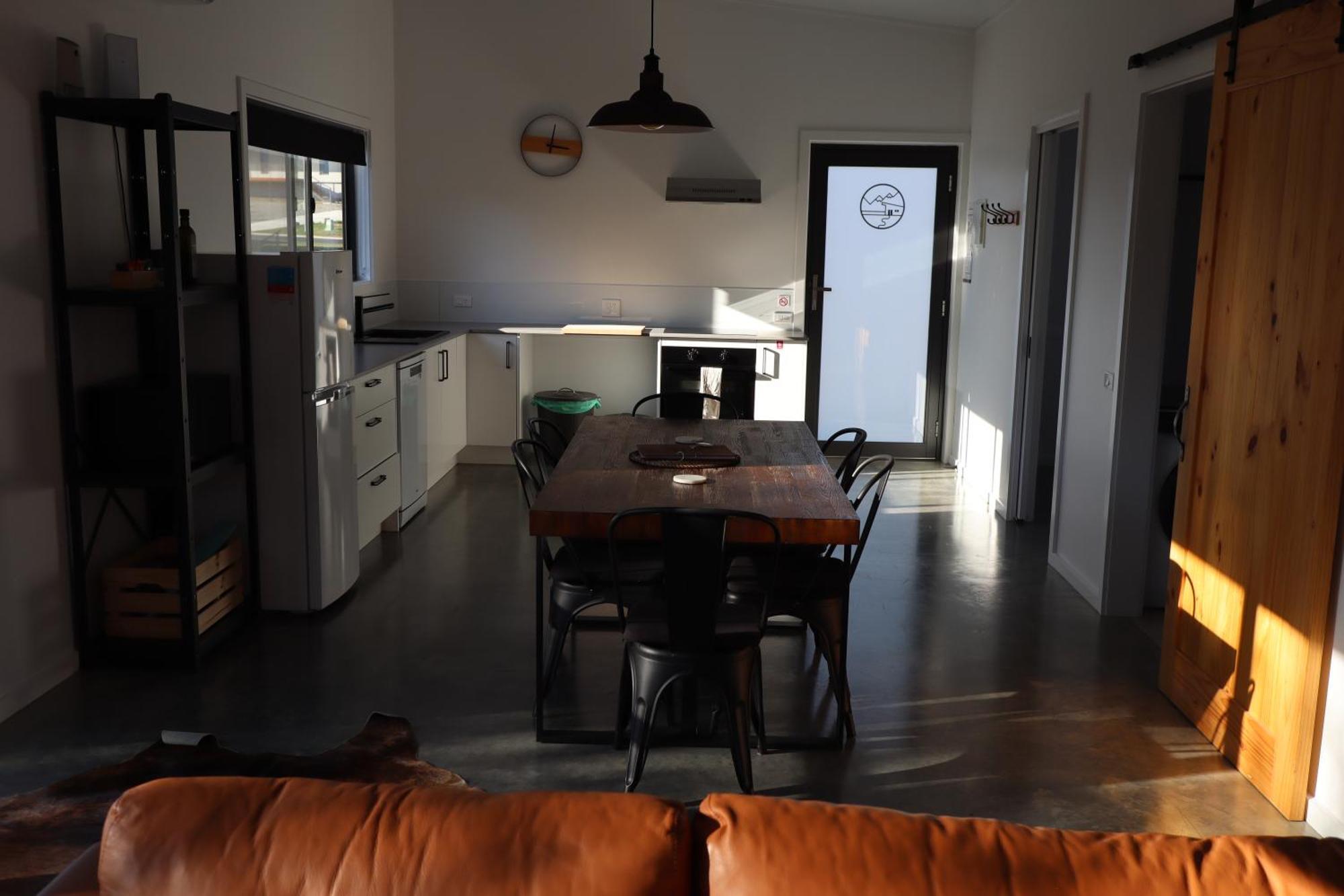 Holiday home #2 New Modern Cabin With Amazing Views Over Lake *