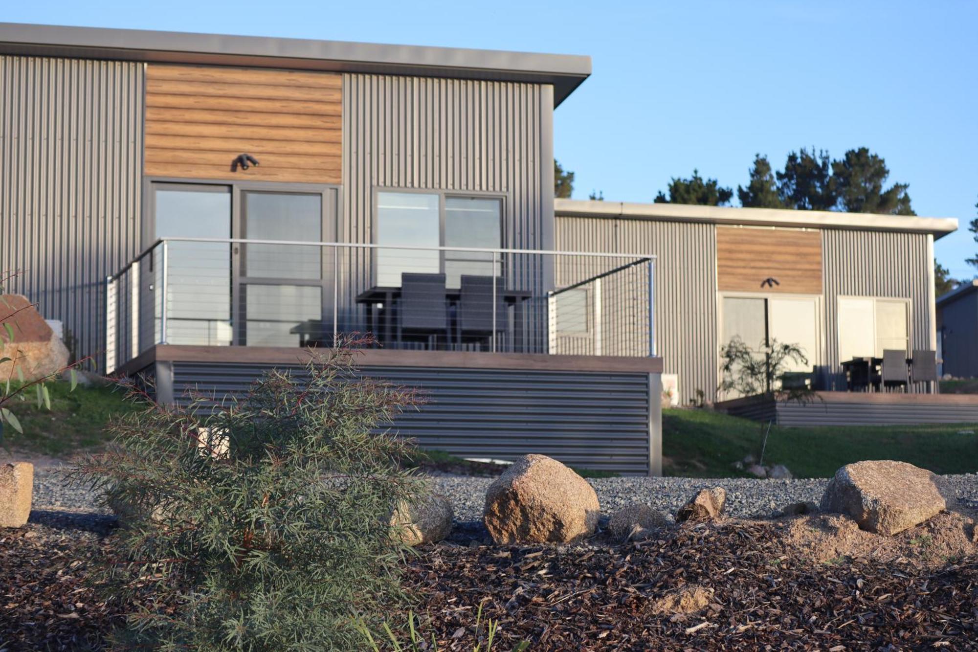 #2 New Modern Cabin With Amazing Views Over Lake Jindabyne