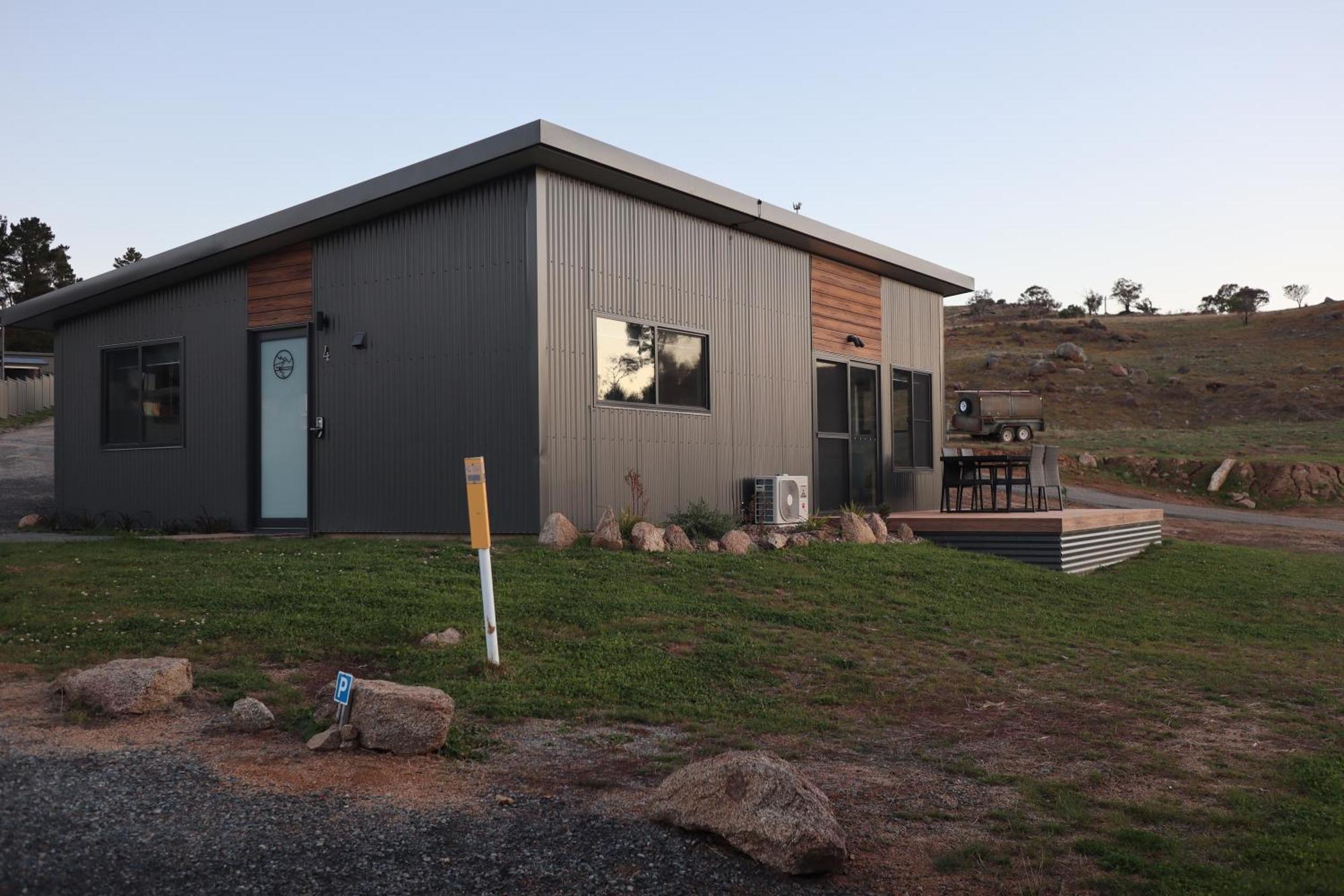 Holiday home #2 New Modern Cabin With Amazing Views Over Lake