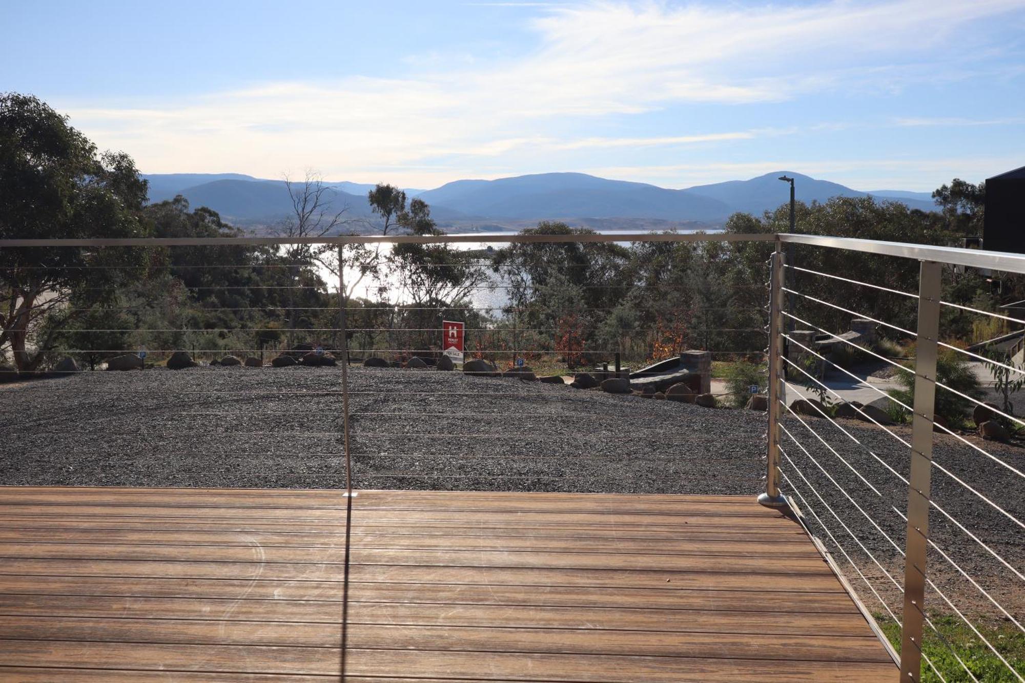 #2 New Modern Cabin With Amazing Views Over Lake Holiday home *