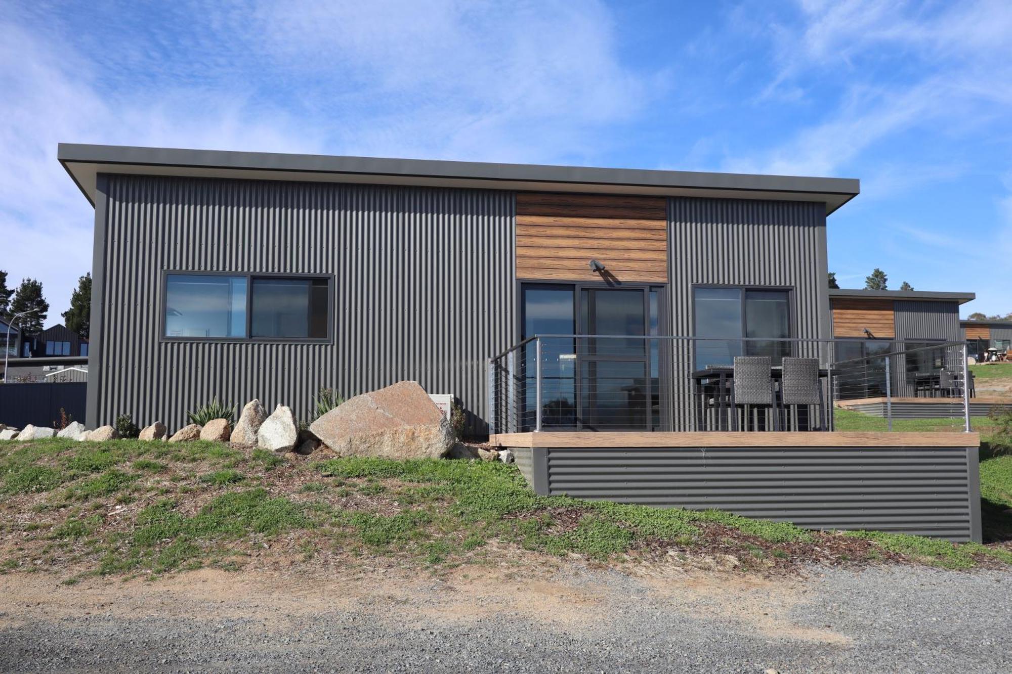 #2 New Modern Cabin With Amazing Views Over Lake *