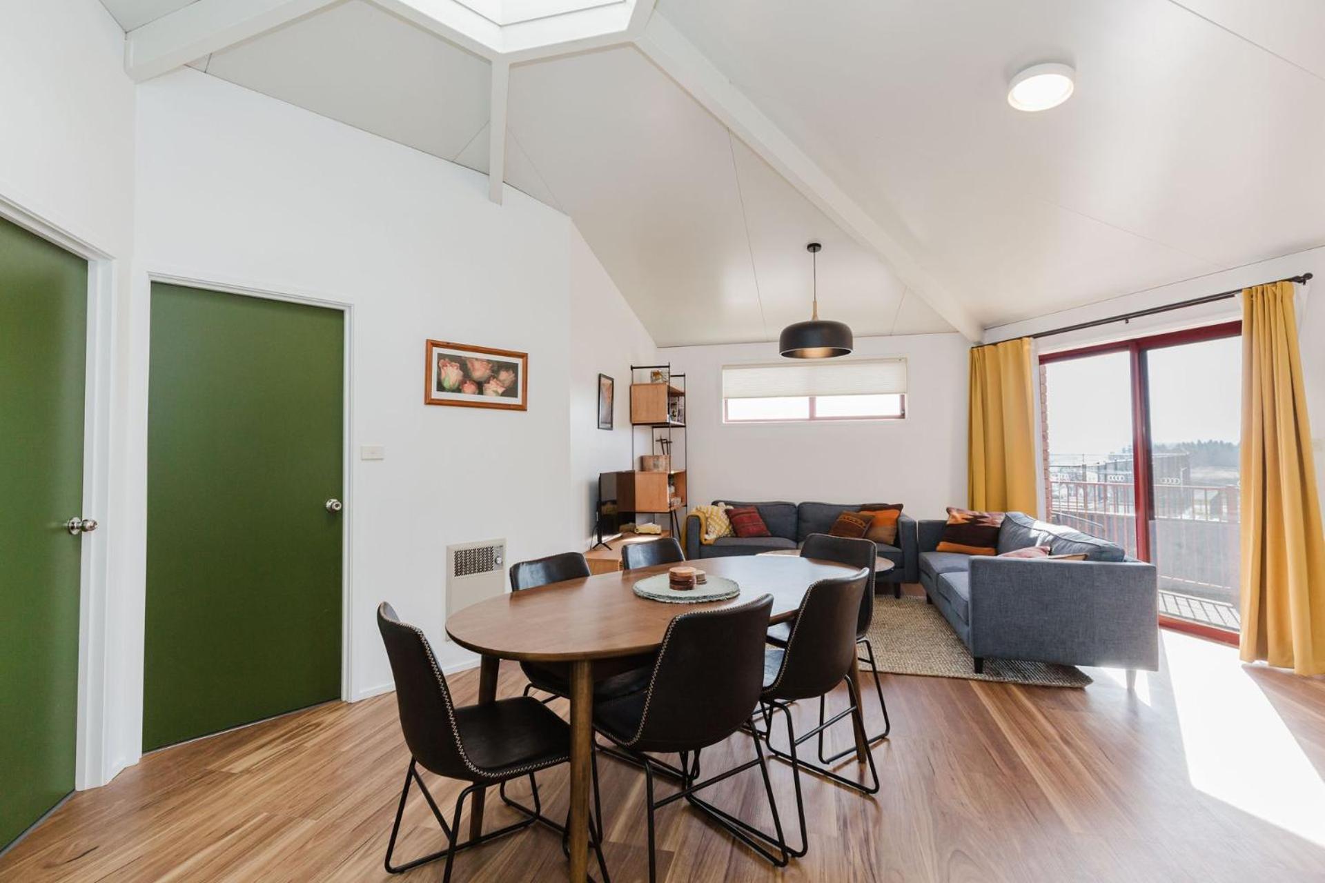 Holey Cow - 3 Of 3 Poley Cow Lane Apartment Jindabyne