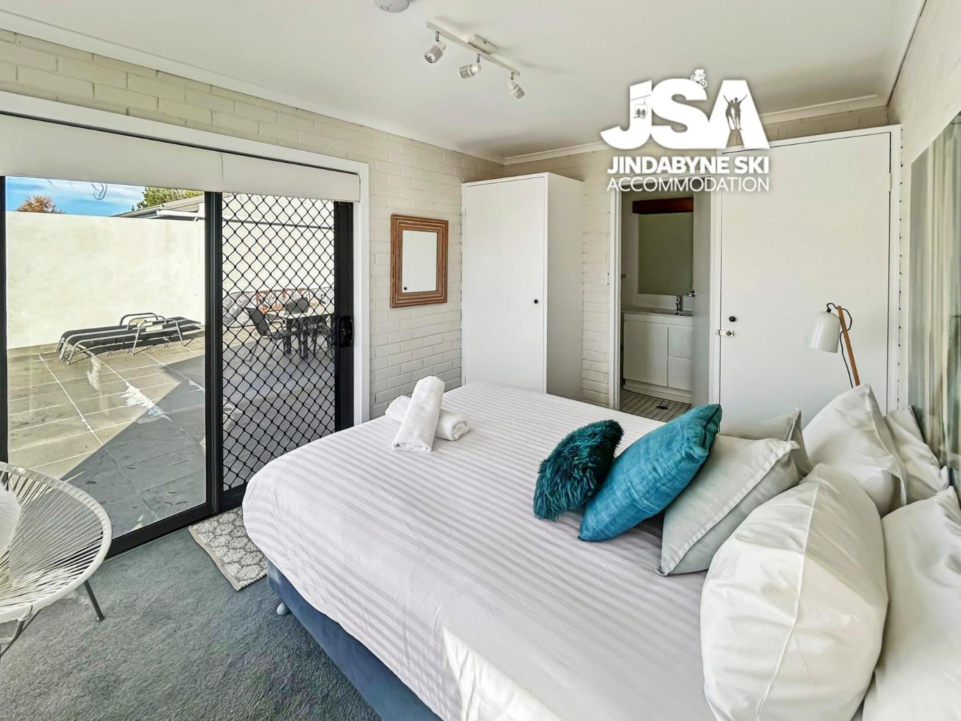 The Summit 16 * Jindabyne