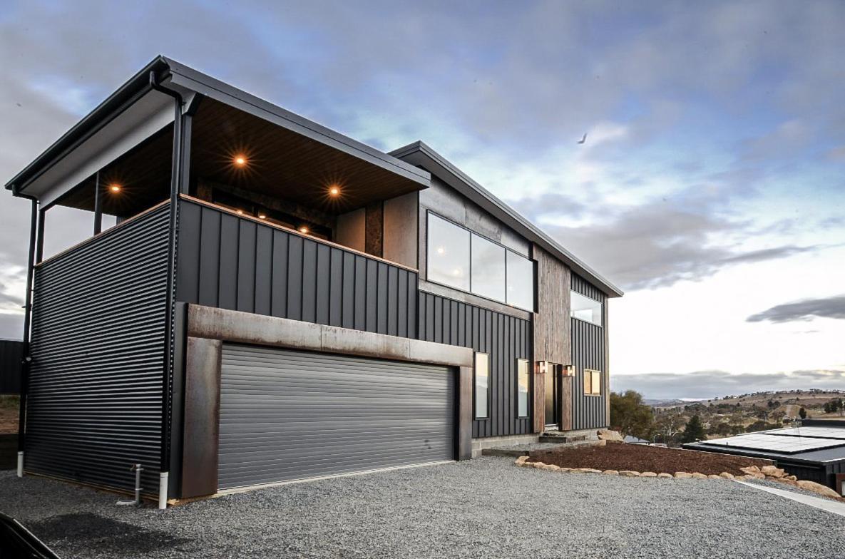 Snowbell - Mountain View, 4br Modern Detached * Jindabyne