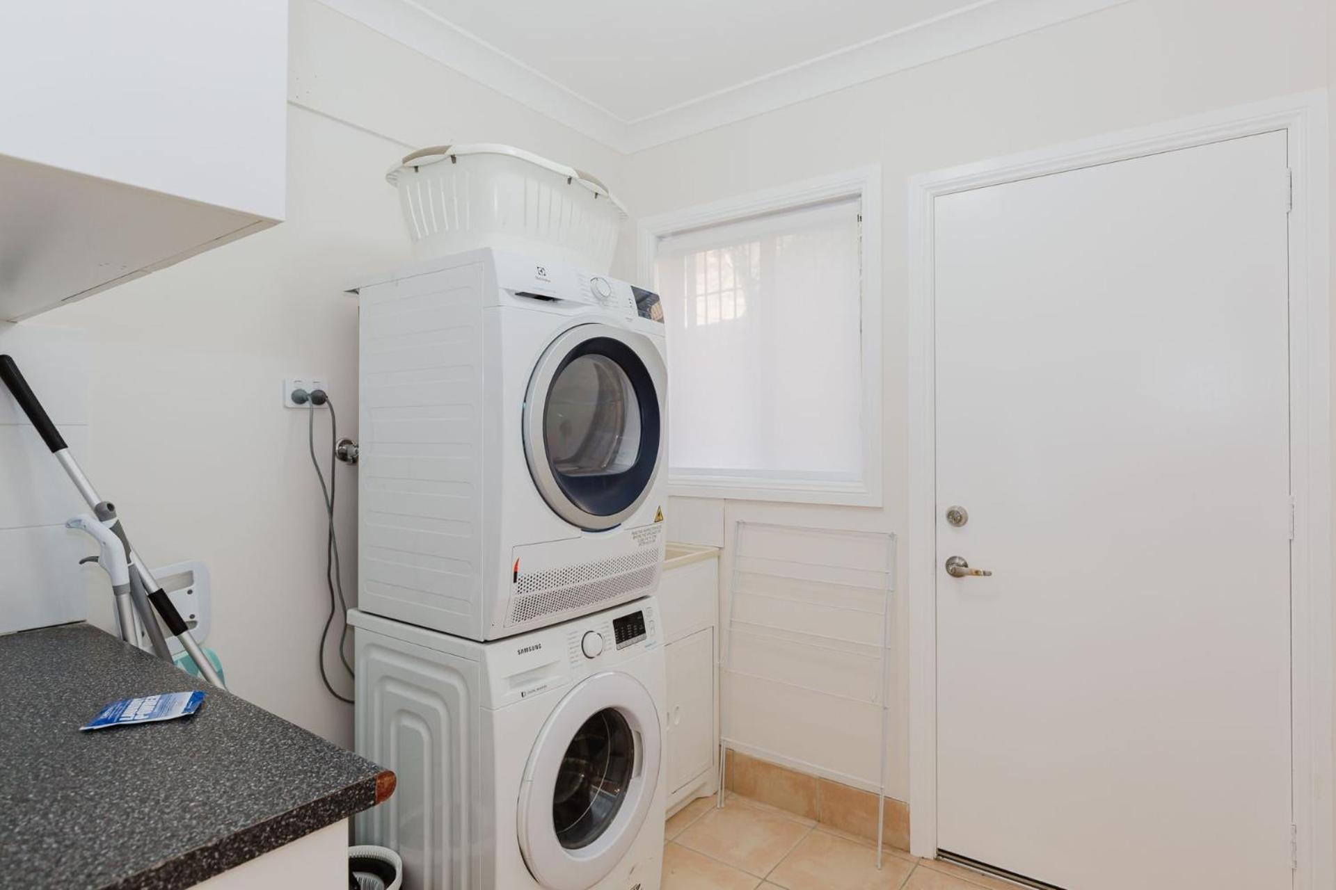 4-1 Penders Court Apartment *