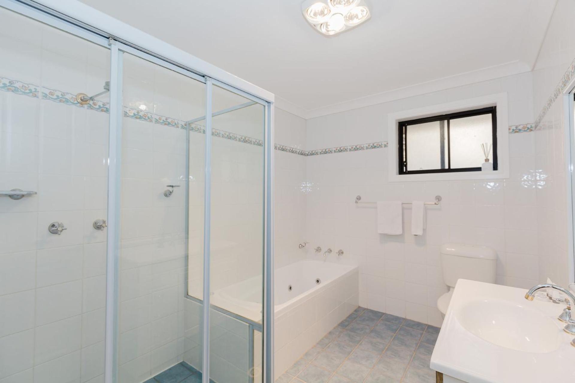 4-1 Penders Court Apartment