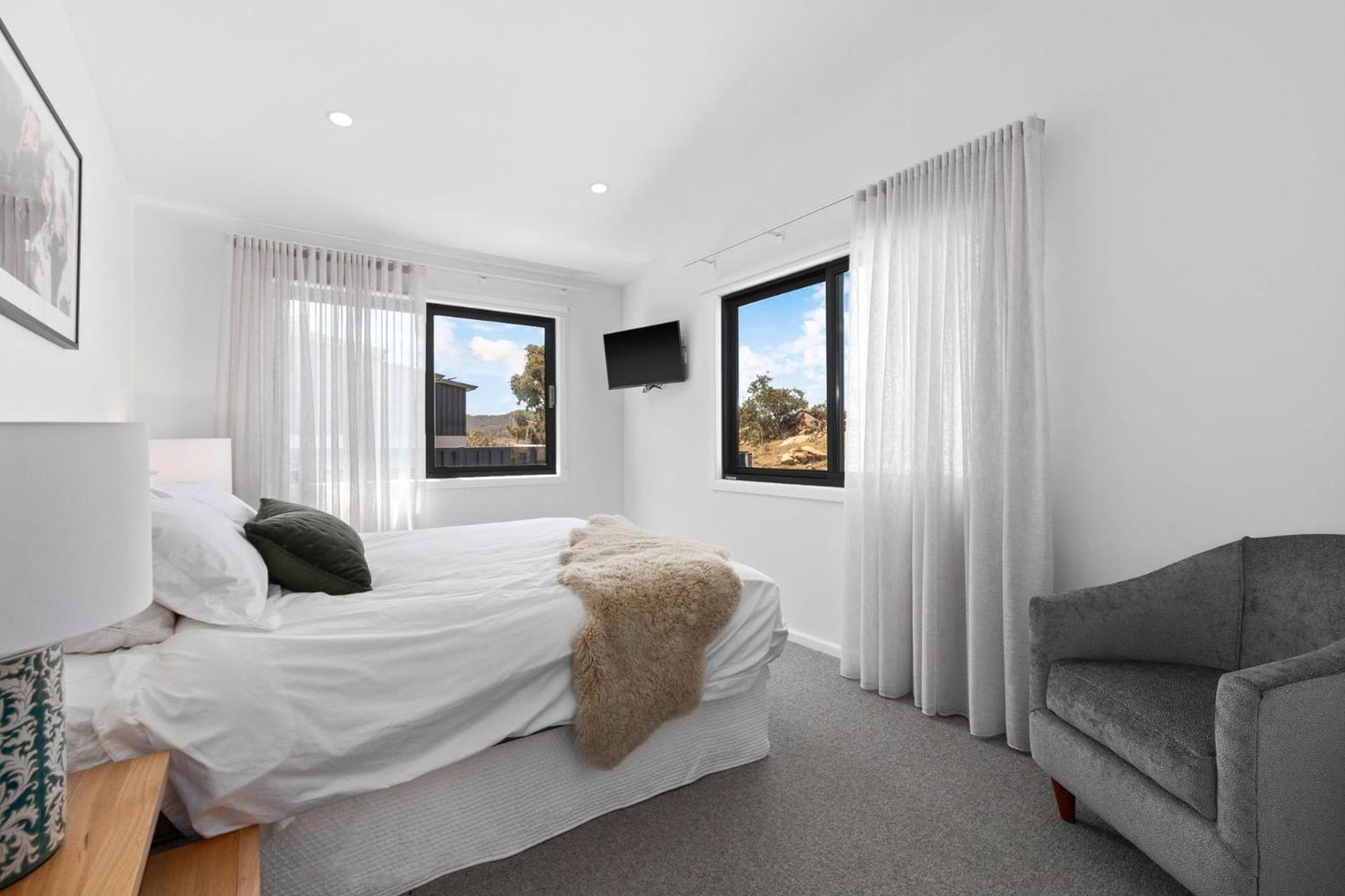 15b Jagungal Close Holiday home *