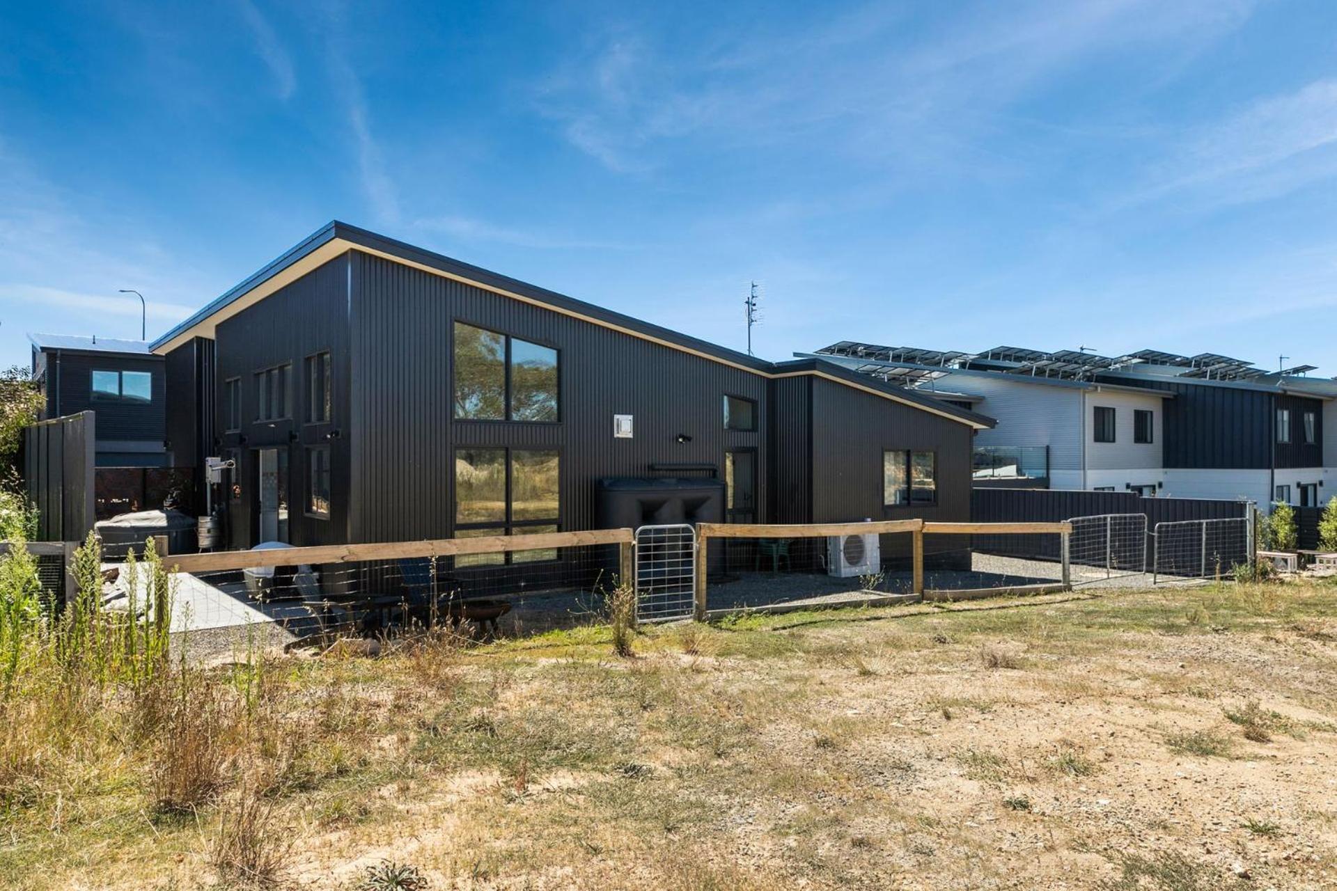 15b Jagungal Close *