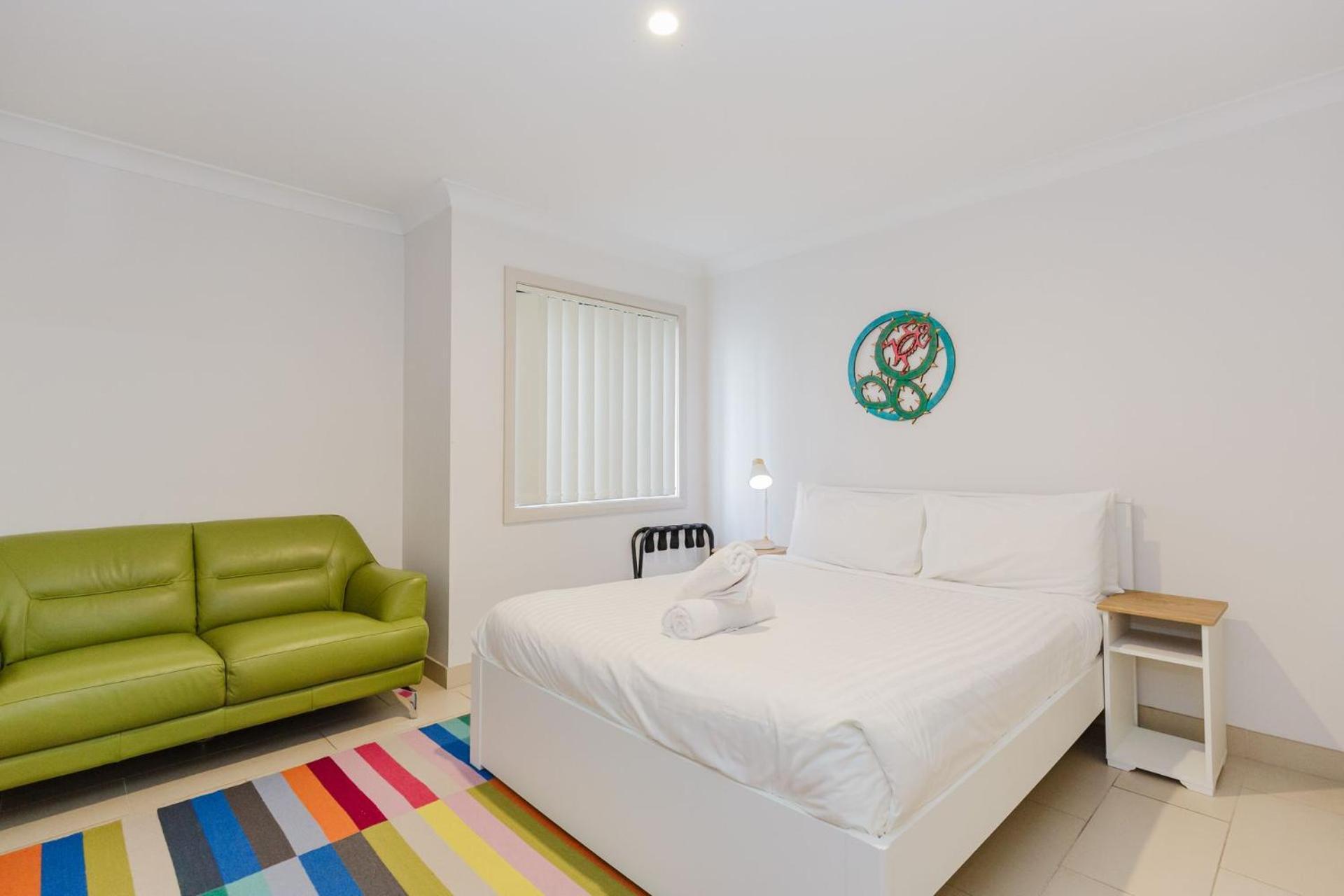 Pentagon 2 65 Gippsland Street