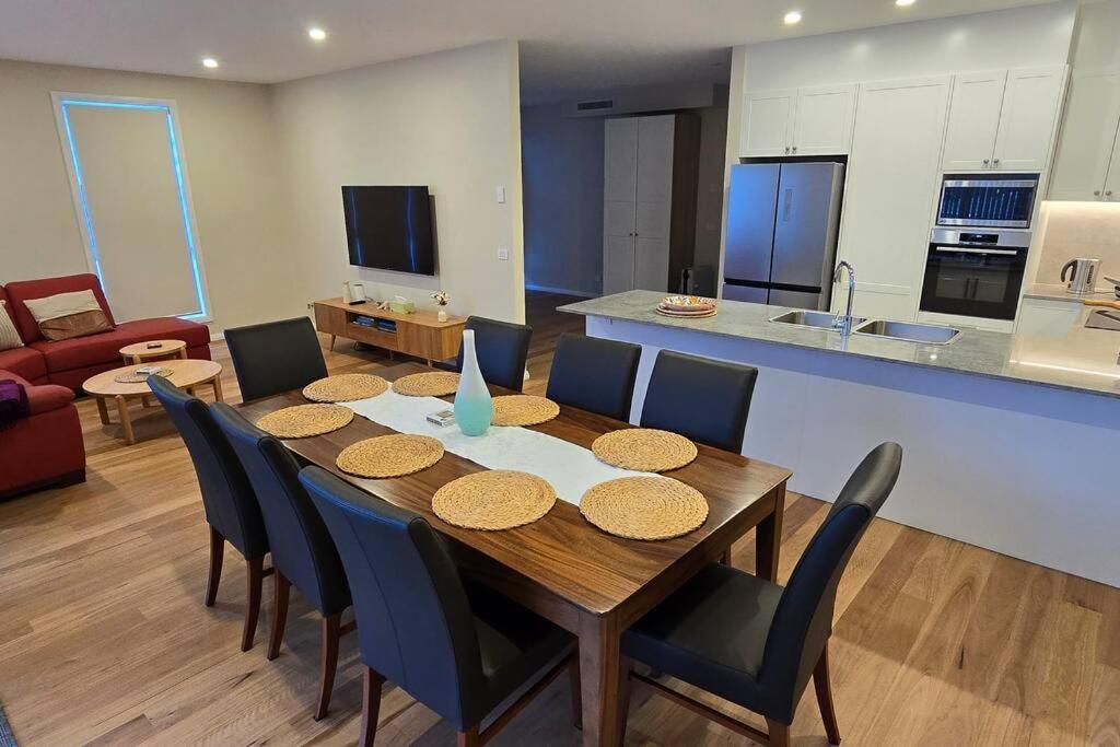 Camellia Place Holiday home