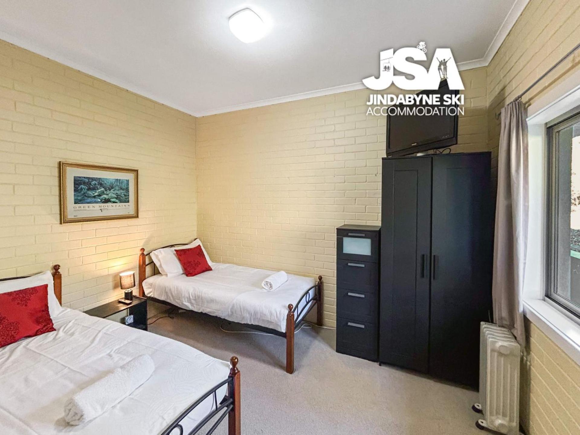 The Summit 10 * Jindabyne