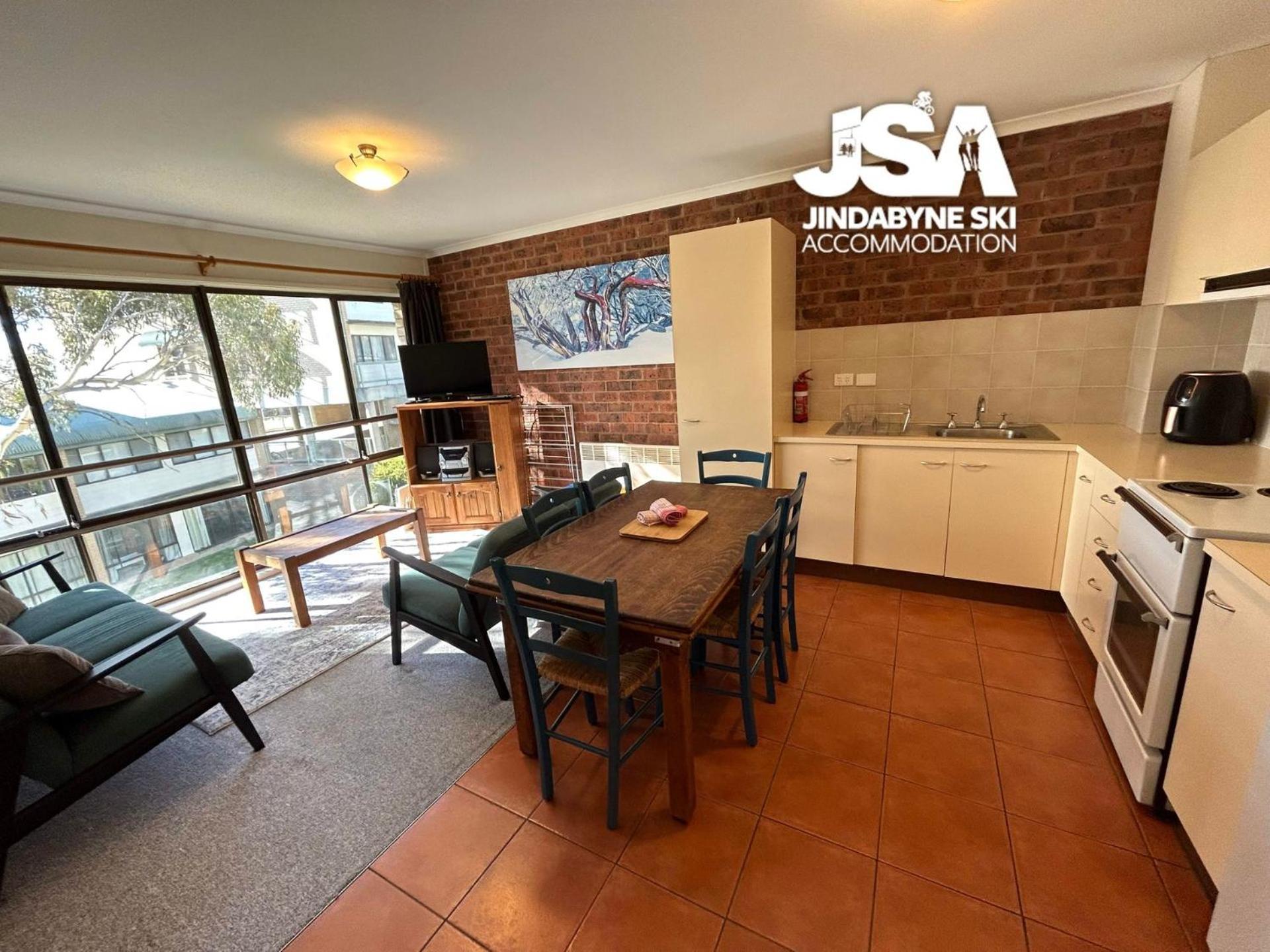 Mountain View Kirwan 32 *