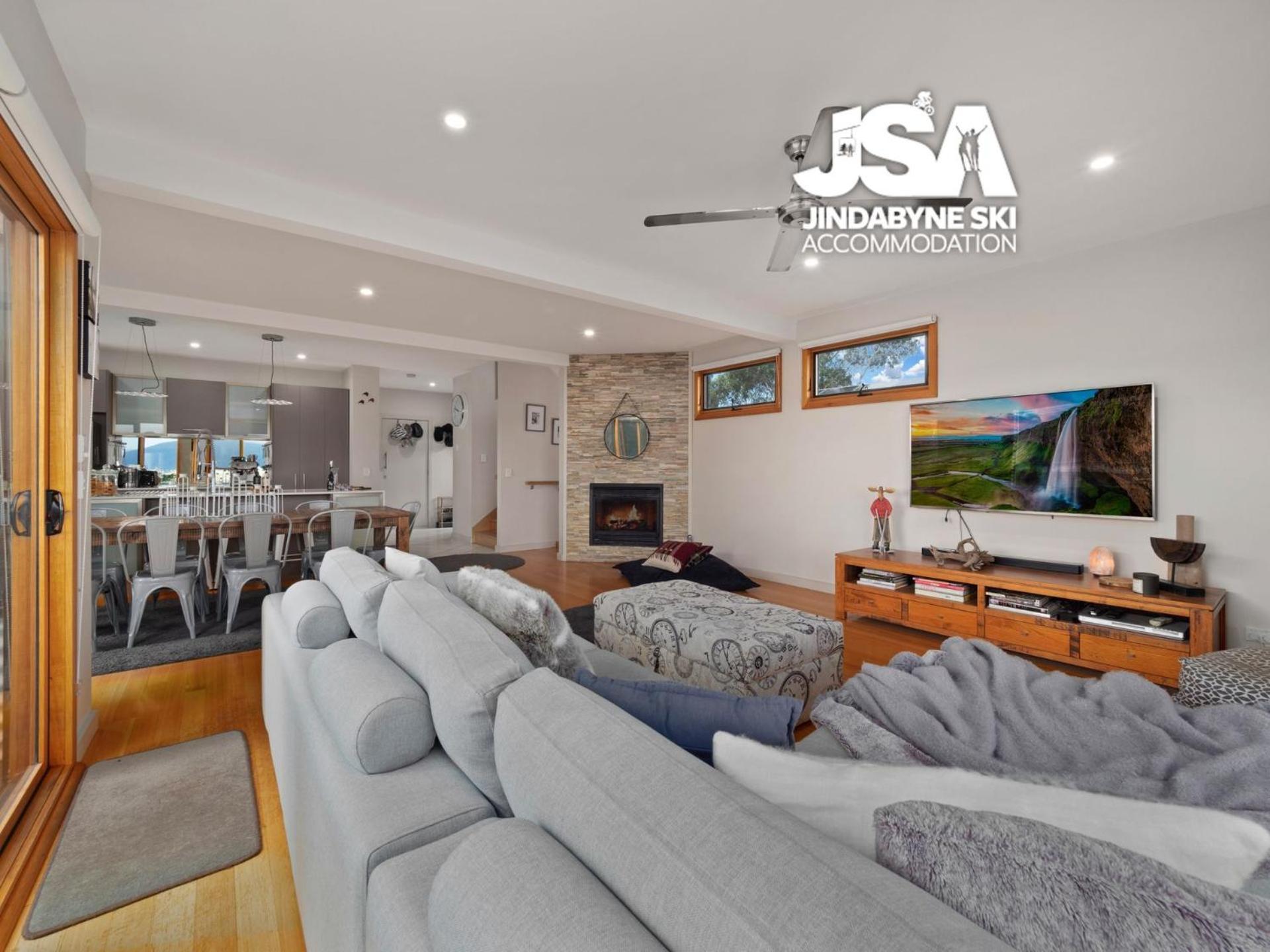 Lakeview Townhouse Holiday home Jindabyne