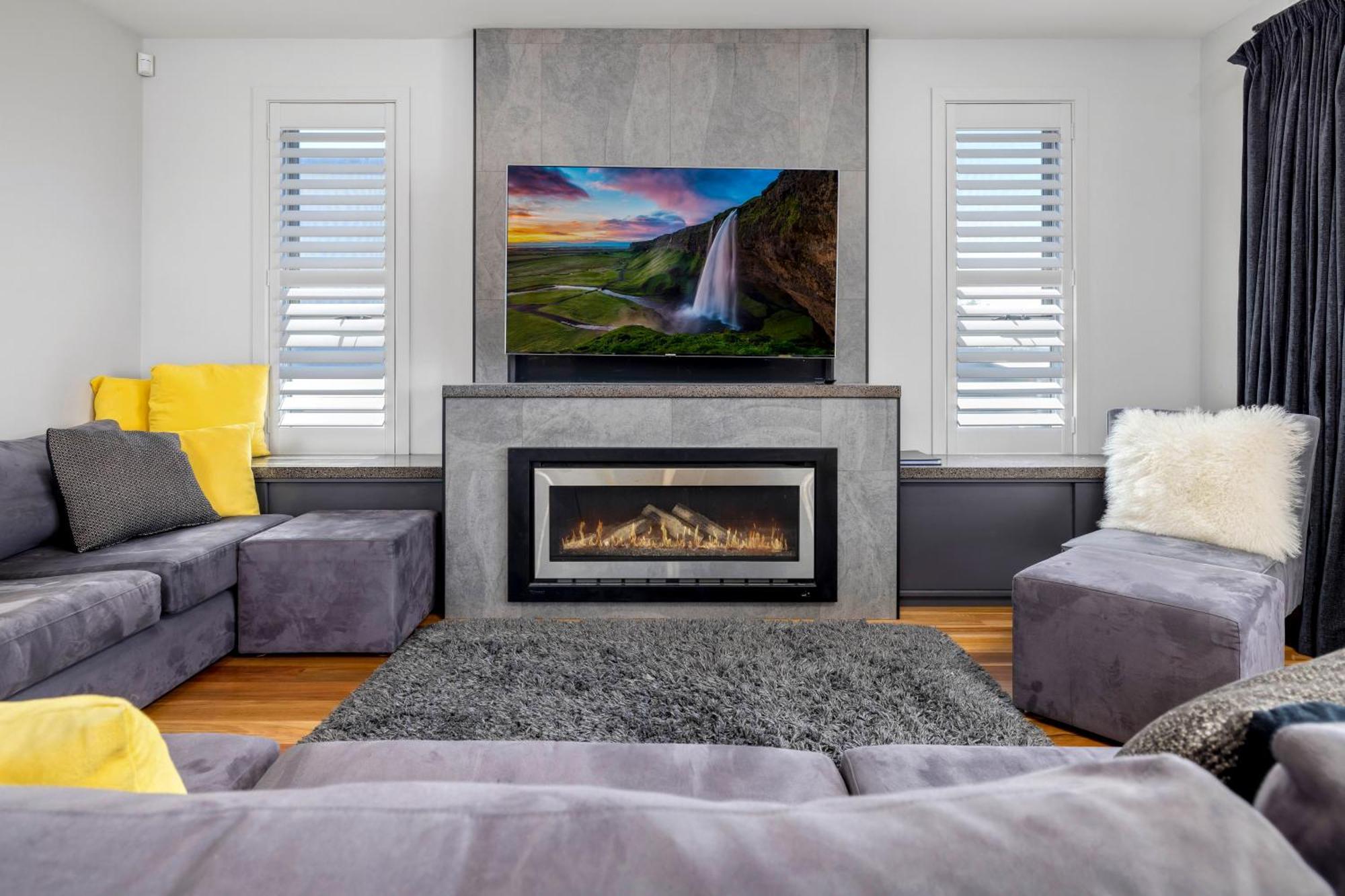 Jindy Snowy Mountains Retreat