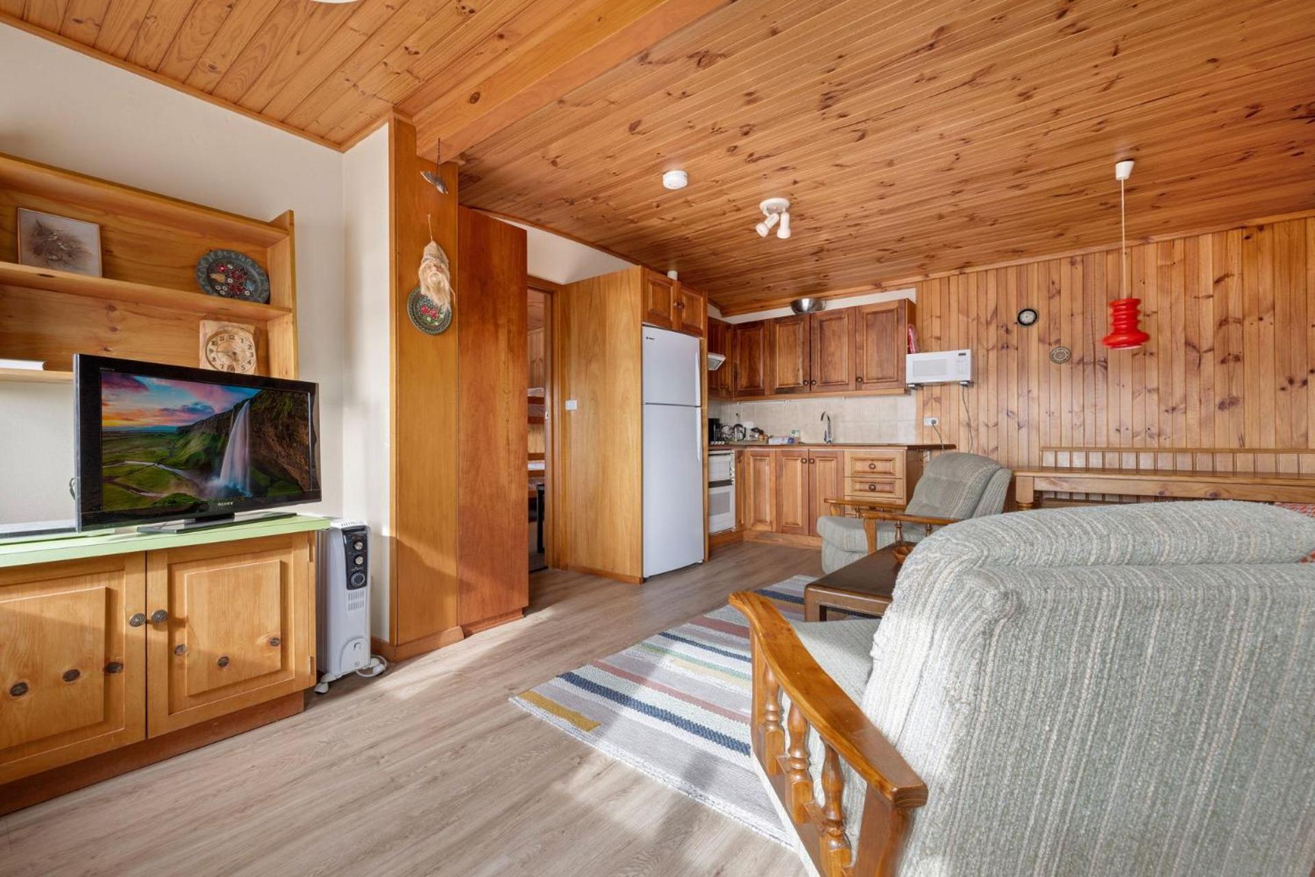 Elvira 1 Bedroom
