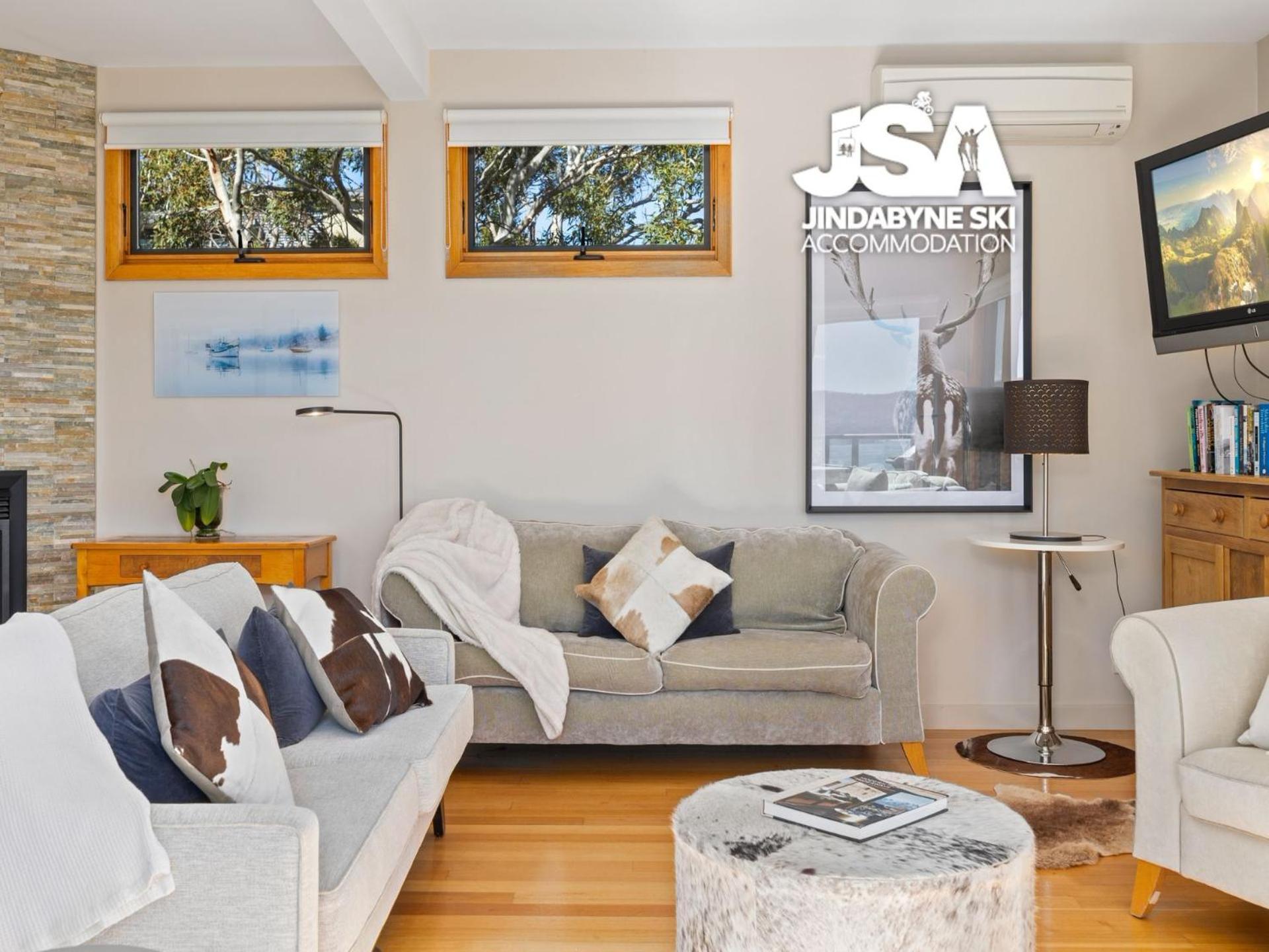 Snowy Mountains Townhouse Holiday home
