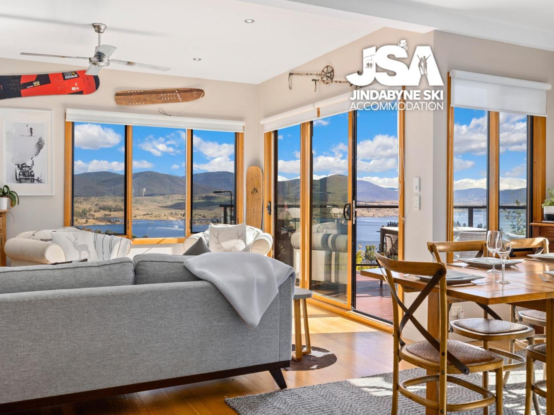 Snowy Mountains Townhouse Holiday home *