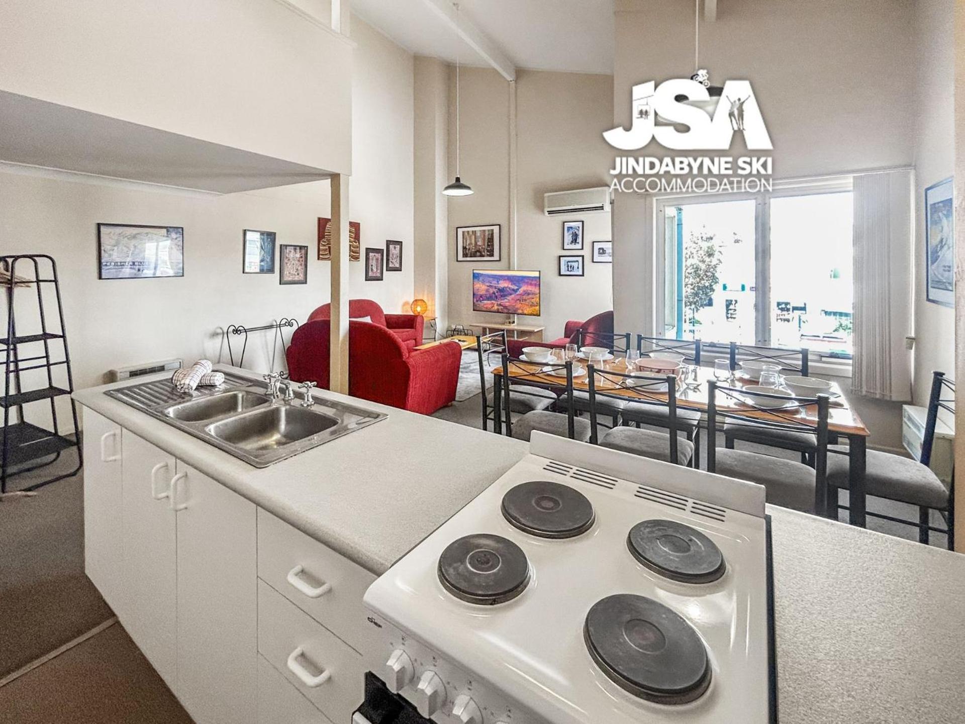 Apartment Razorback 2