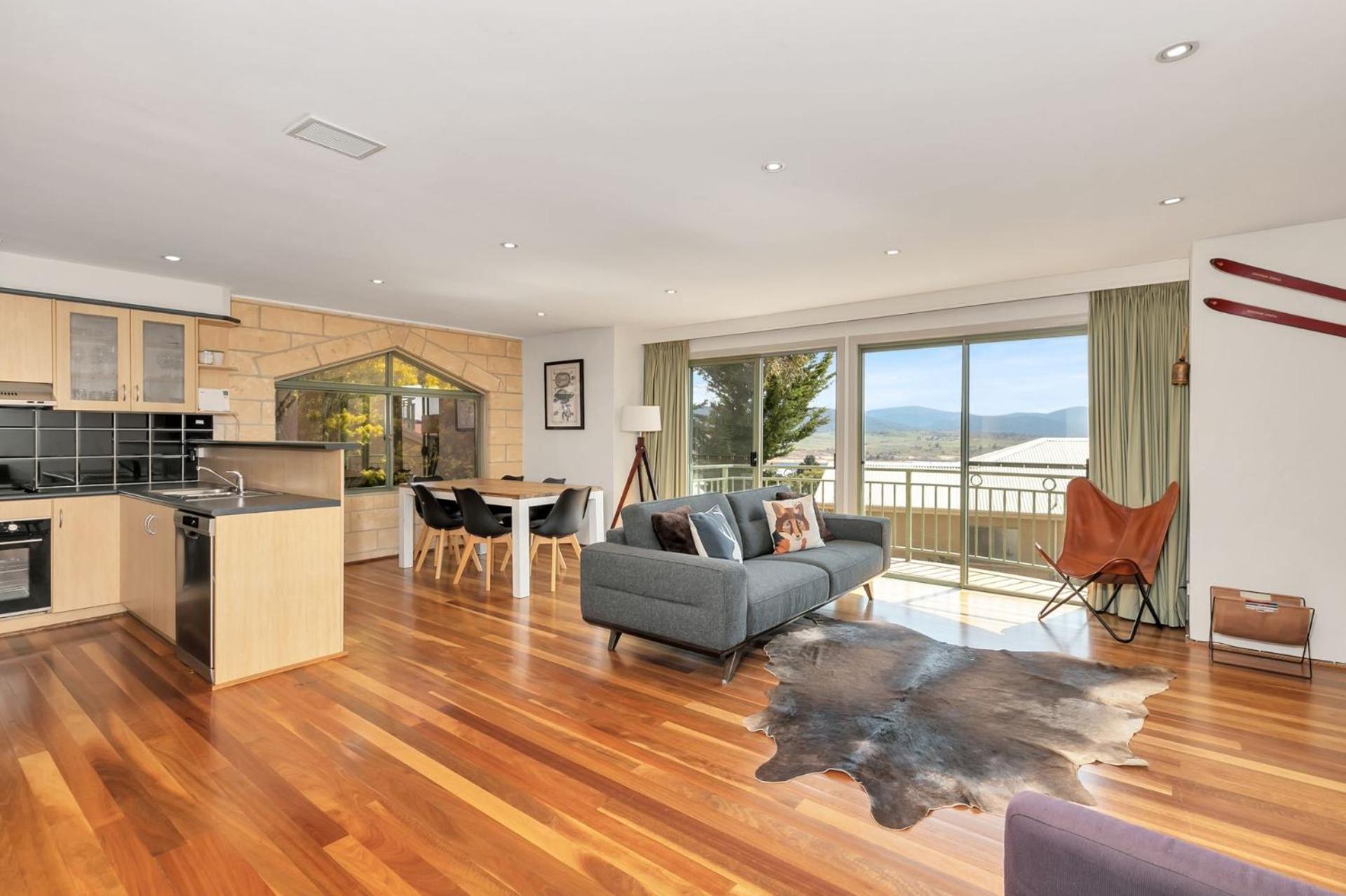 Glacialis 6 * Jindabyne