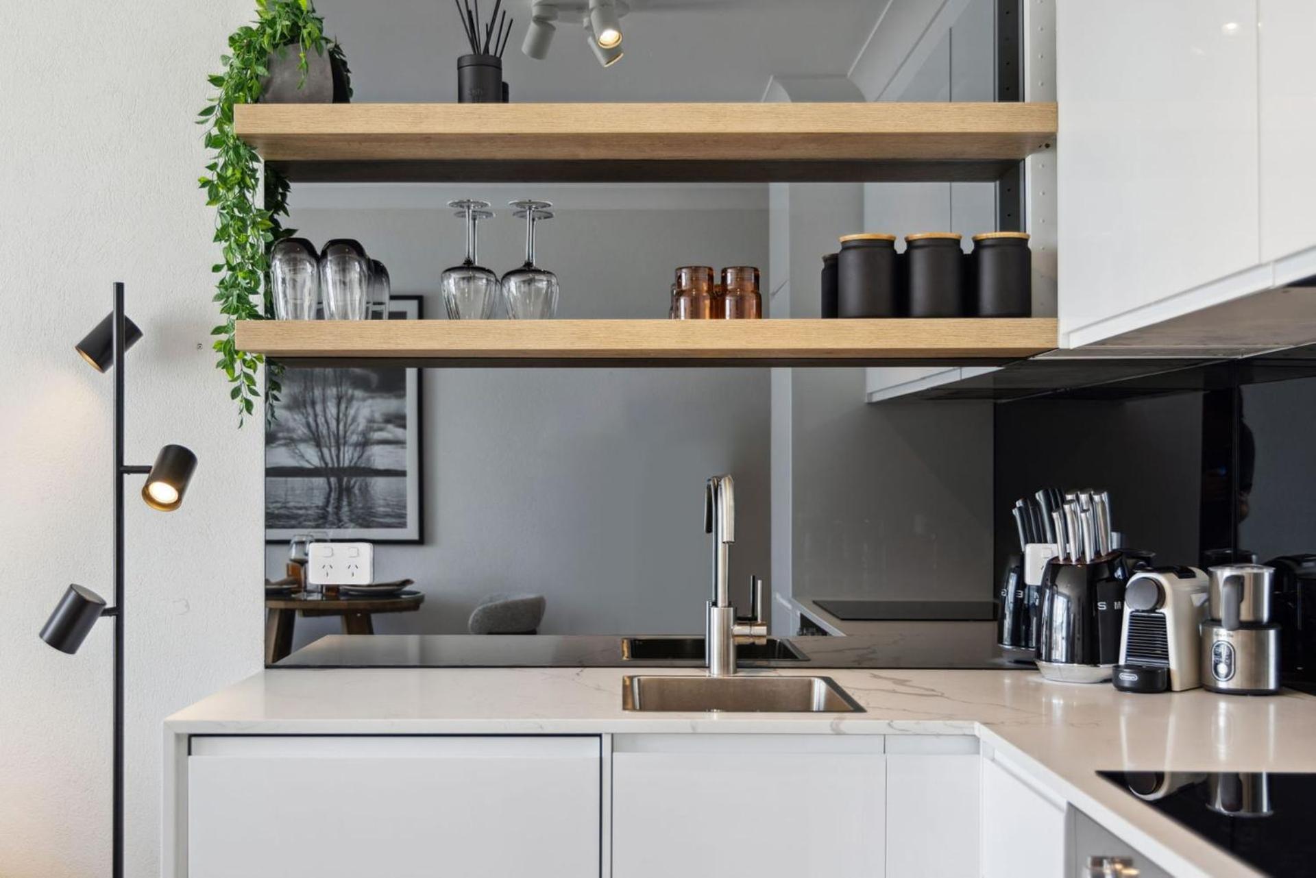 Horizons 410 Apartment