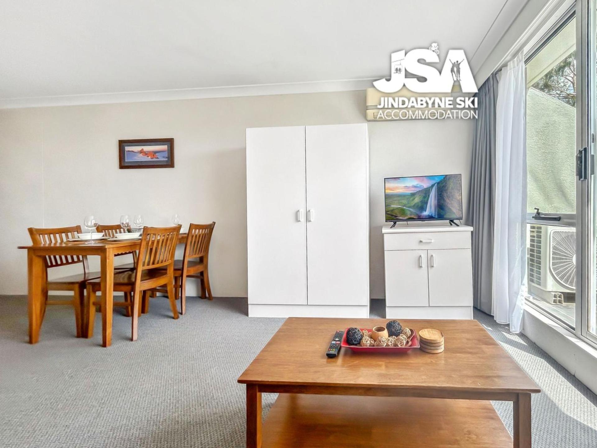 Apartment Horizons 408