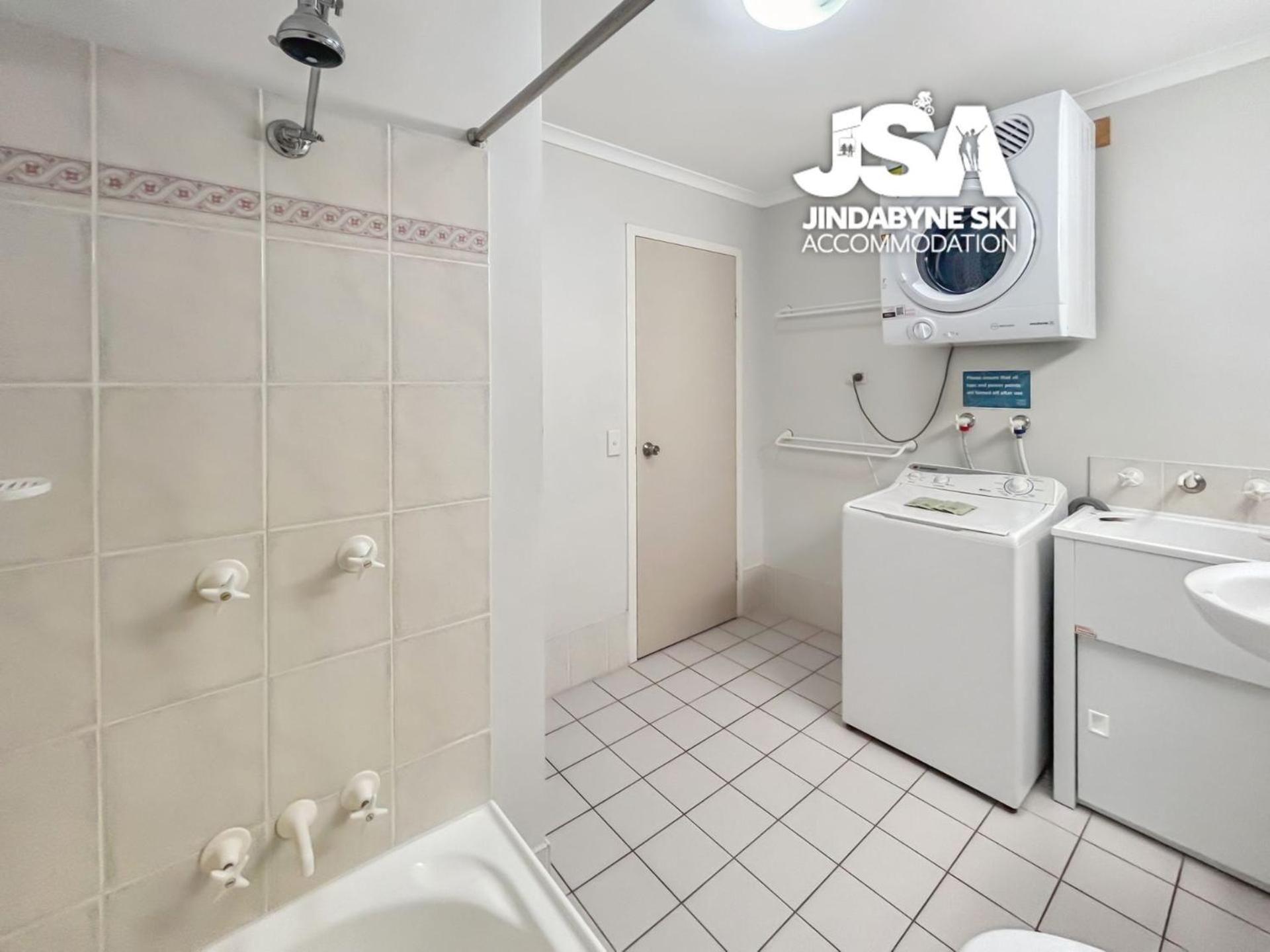 Horizons 408 * Jindabyne