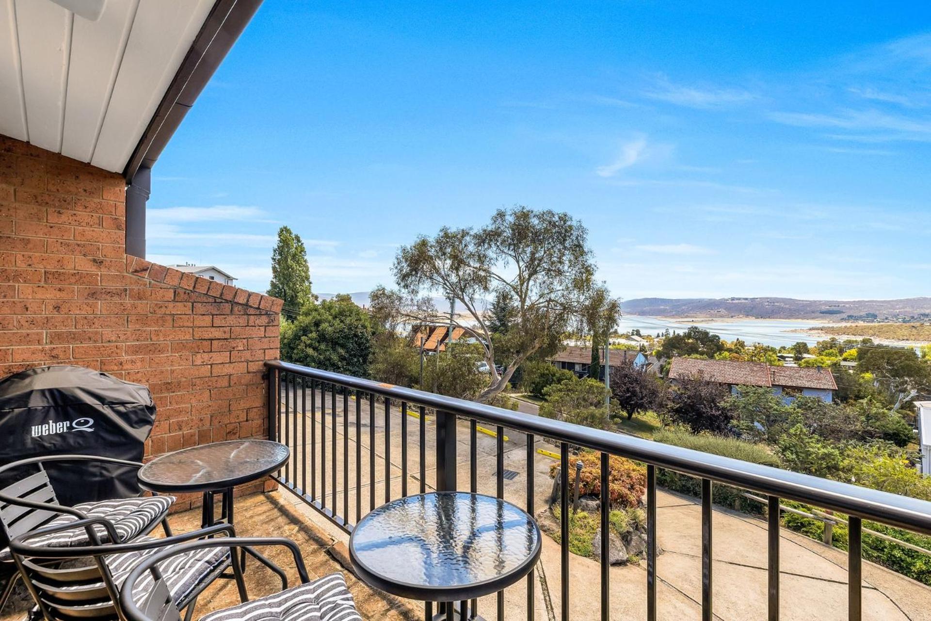 Snowbird 1 - Charming 2br Townhouse L Views L Air-con L Off-street Parking Holiday home Jindabyne