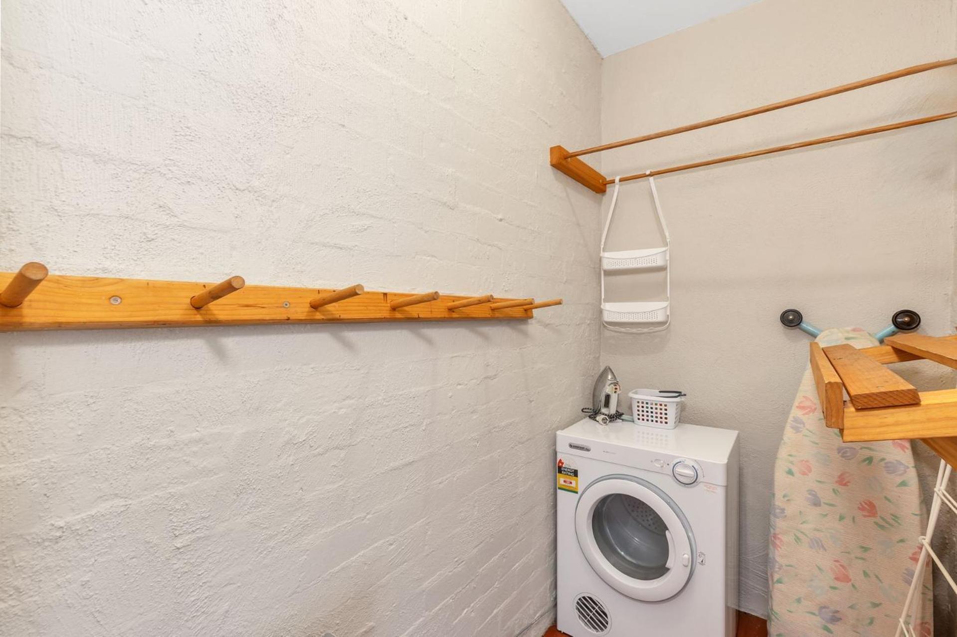 Snowbird 1 - Charming 2br Townhouse L Views L Air-con L Off-street Parking *