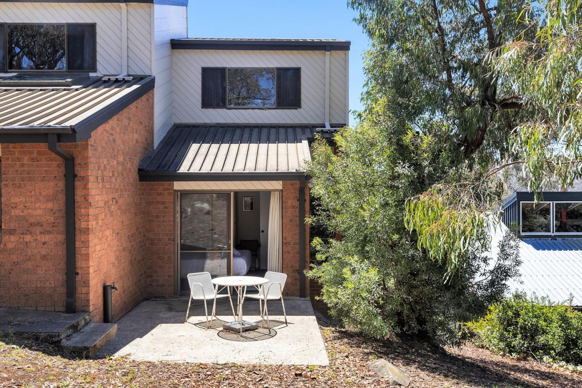 Snowbird 1 - Charming 2br Townhouse L Views L Air-con L Off-street Parking Holiday home *