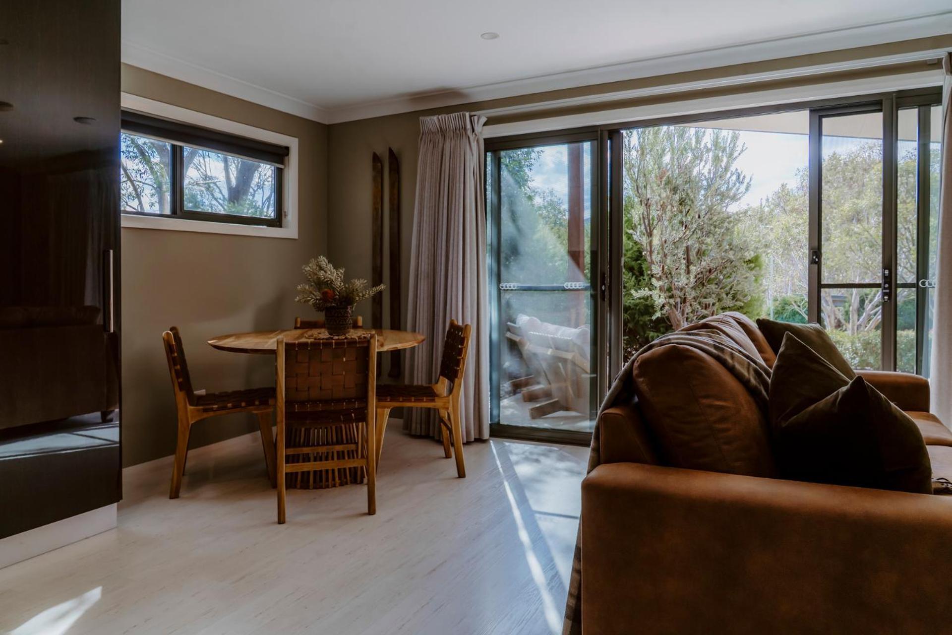 Villa Hamilton House - Snowy Mountain Luxury *