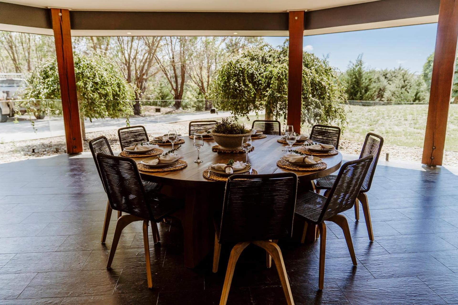 Hamilton House - Snowy Mountain Luxury Villa Jindabyne