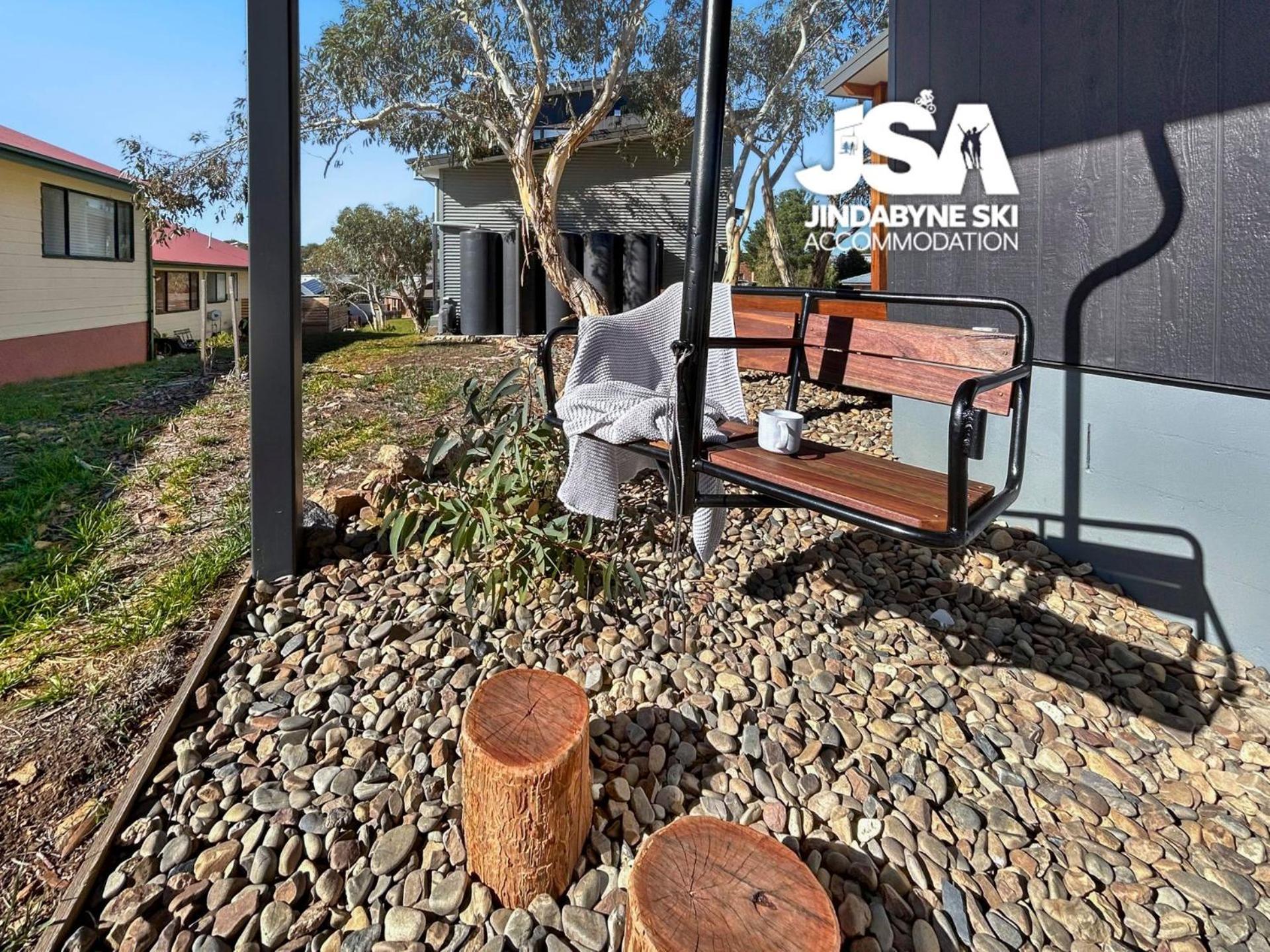 Stone And Crow Holiday home