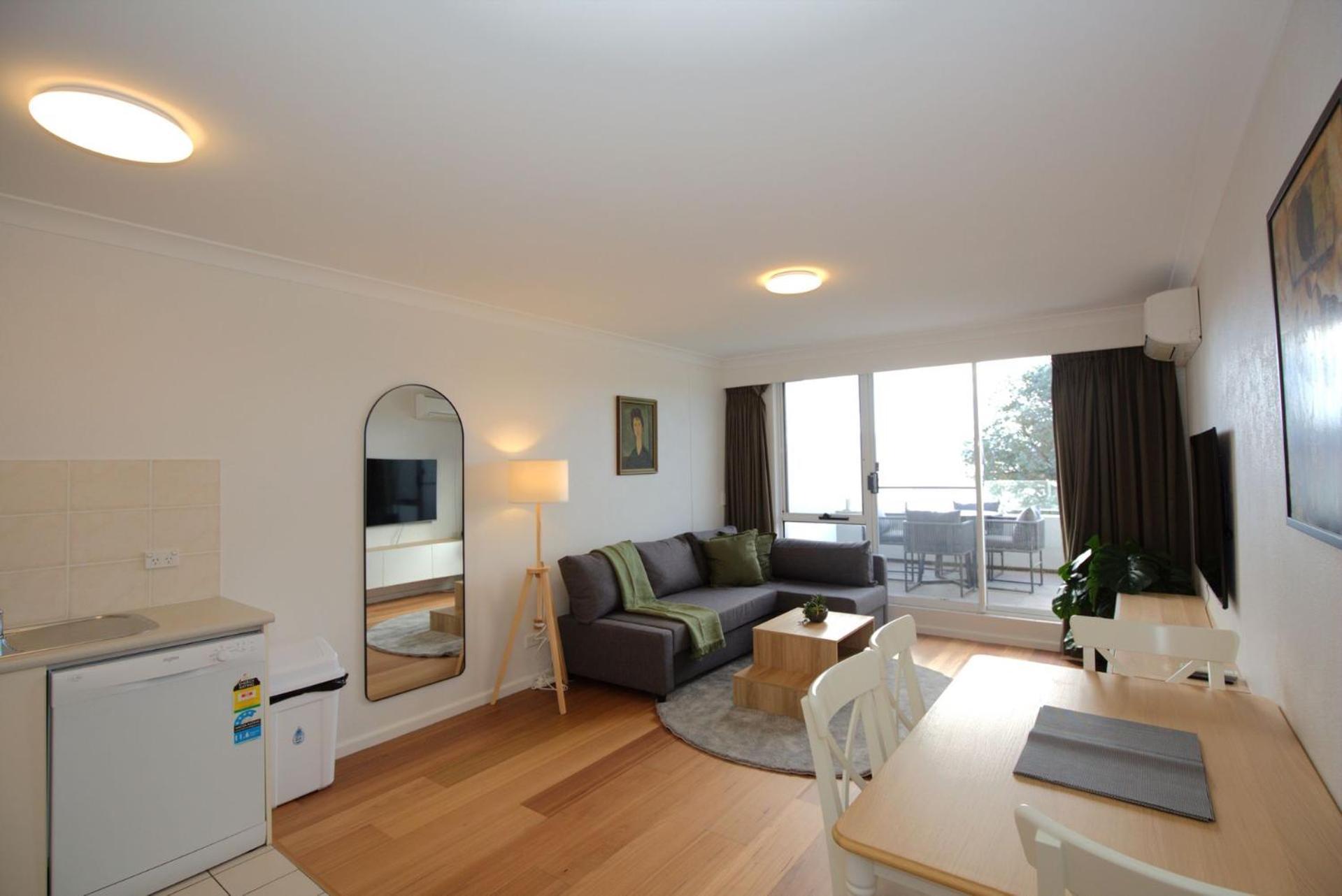 Apartment Horizons 417/10 Kosciuszko Road *