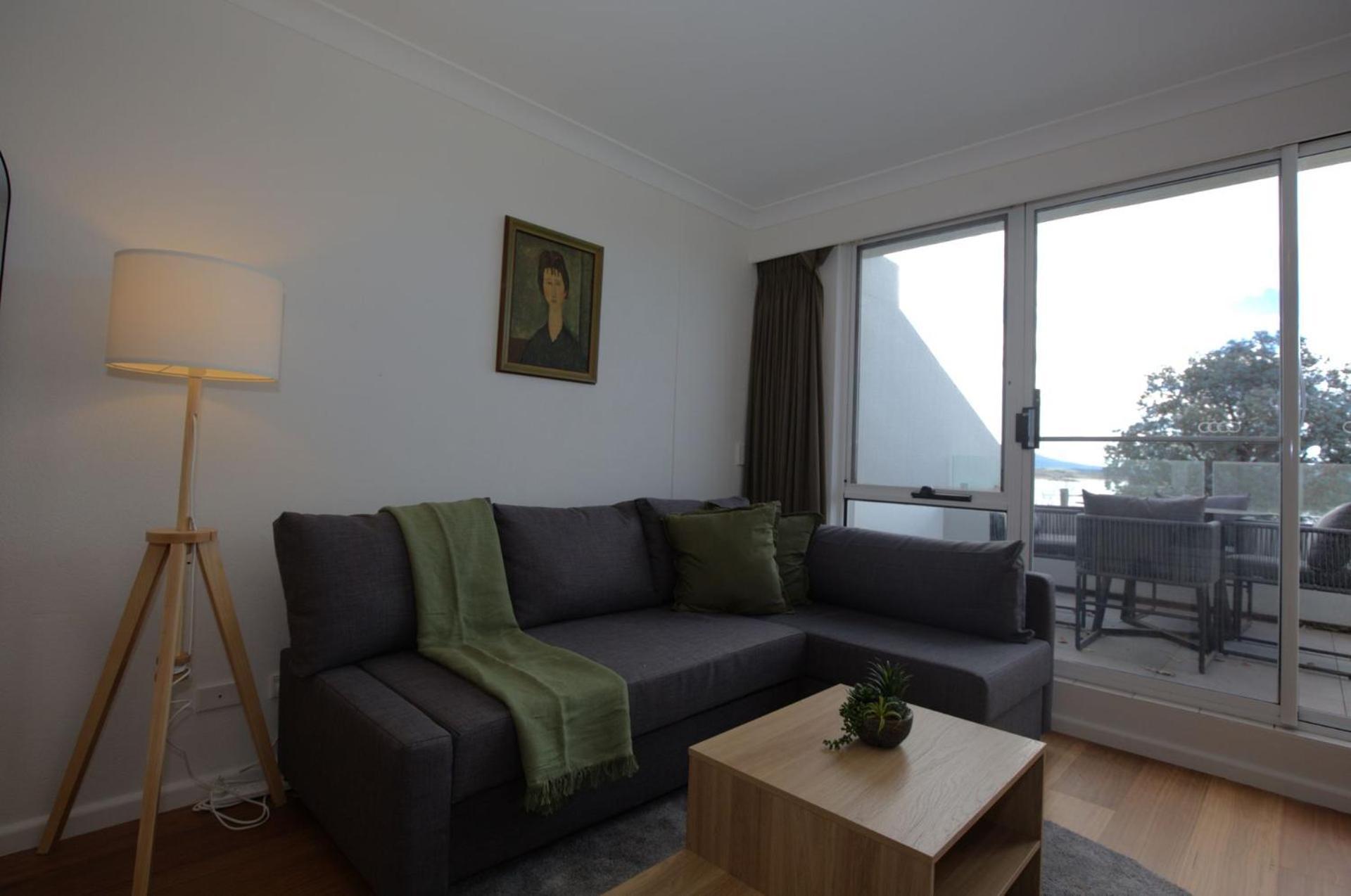 Apartment Horizons 417/10 Kosciuszko Road *