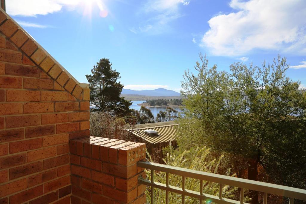 Twin Seasons 2 * Jindabyne