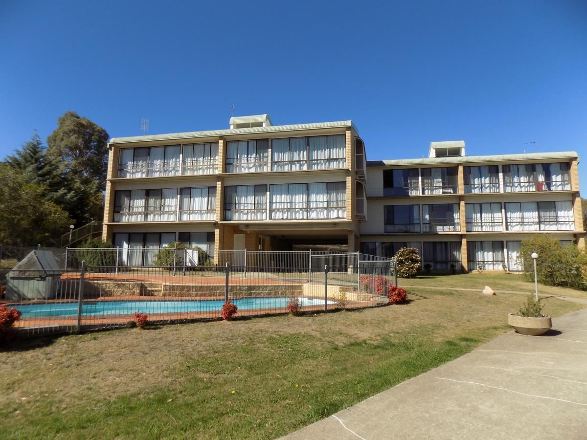 Mountain View, Kirwan 27 Apartment