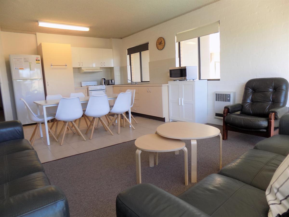 Mountain View, Kirwan 47 Apartment