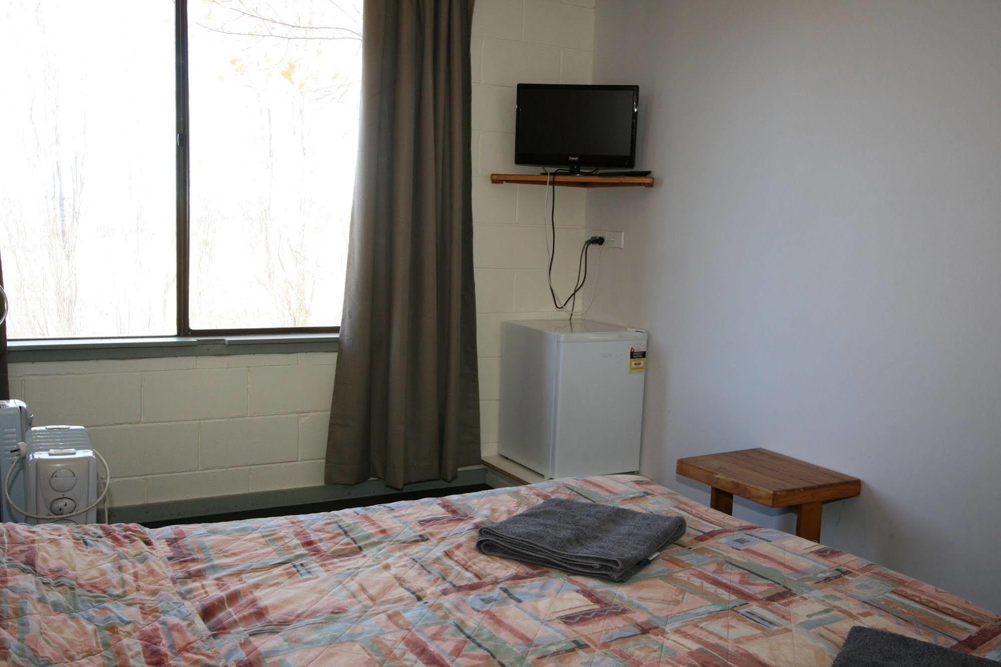 Chalet Jindabyne Bed & Breakfast