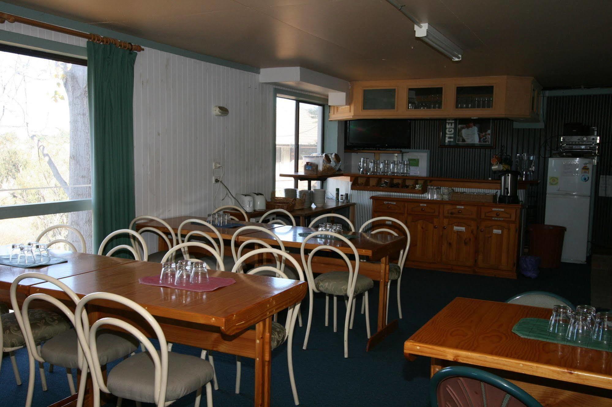 Chalet Jindabyne Bed & Breakfast