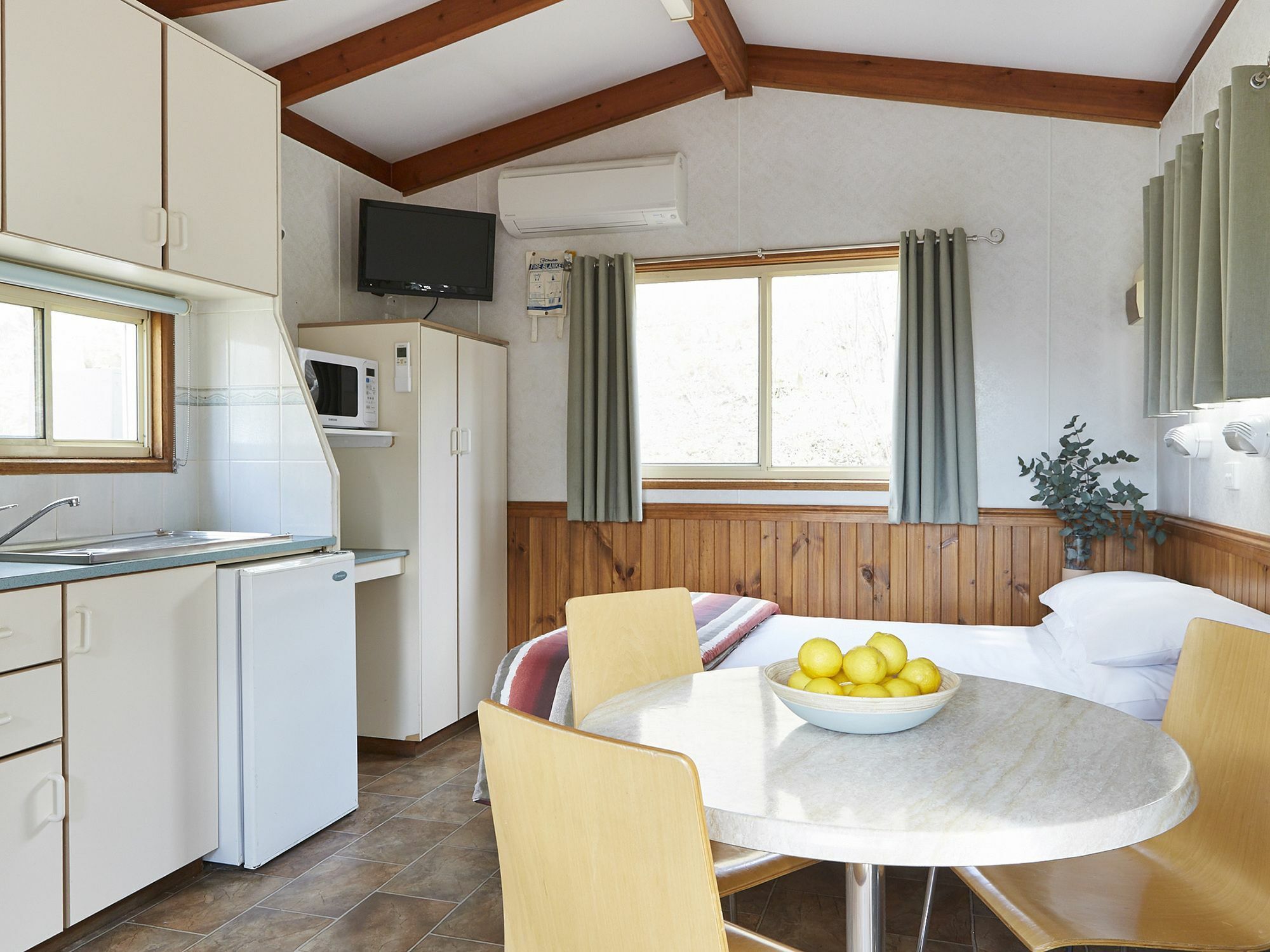 Jindabyne Holiday Park Hotel
