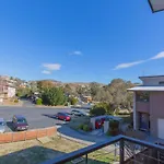 Khione 5 23 Kirwan Close