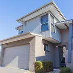Northstar 1 Of 17 Kirwan Close