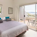 Cascades 18 3 Kurrajong Street