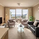 Cascades 18 3 Kurrajong Street