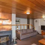 Dauphine 3 23 Townsend Street