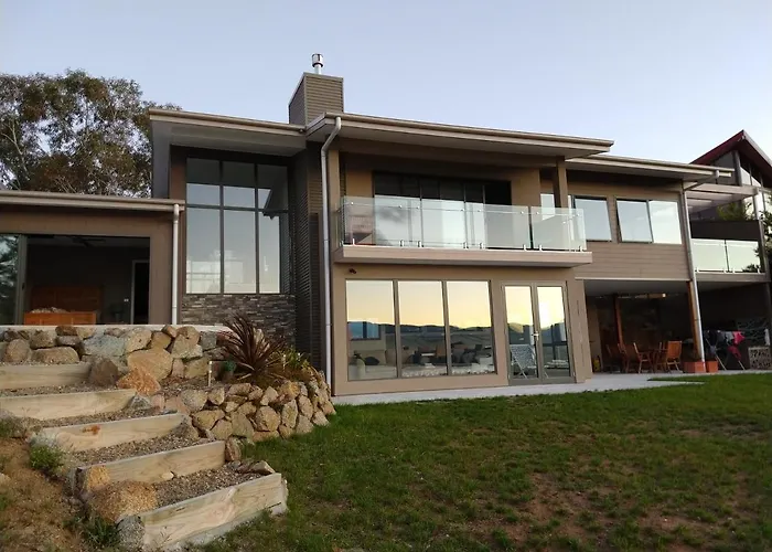 Willow Bay Lodge